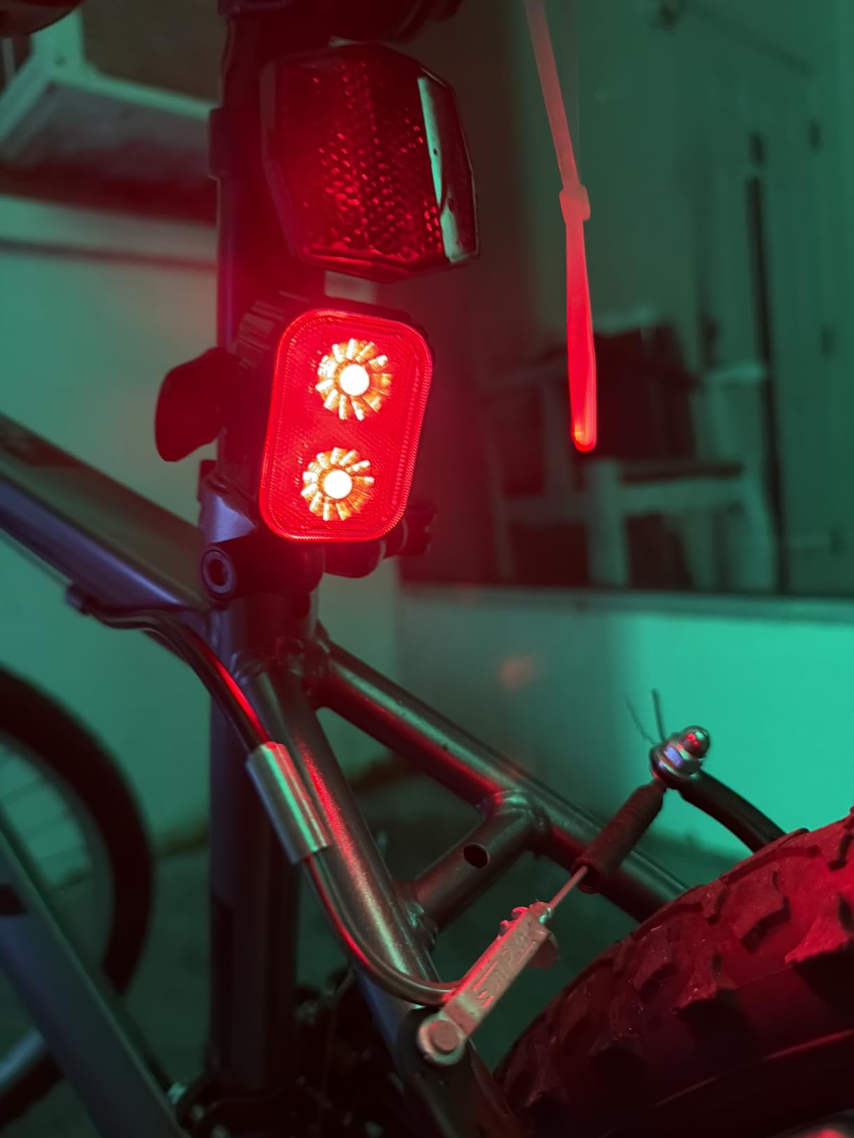 Cuvccn Bike Lights Super Bright, Rechargeable Bicycle Lights Set Multiple Modes, Waterproof Bike Lights for Night Riding/Cycling Safety, Front and Back Bike Reflectors Light, Long Battery Life customer photo 1