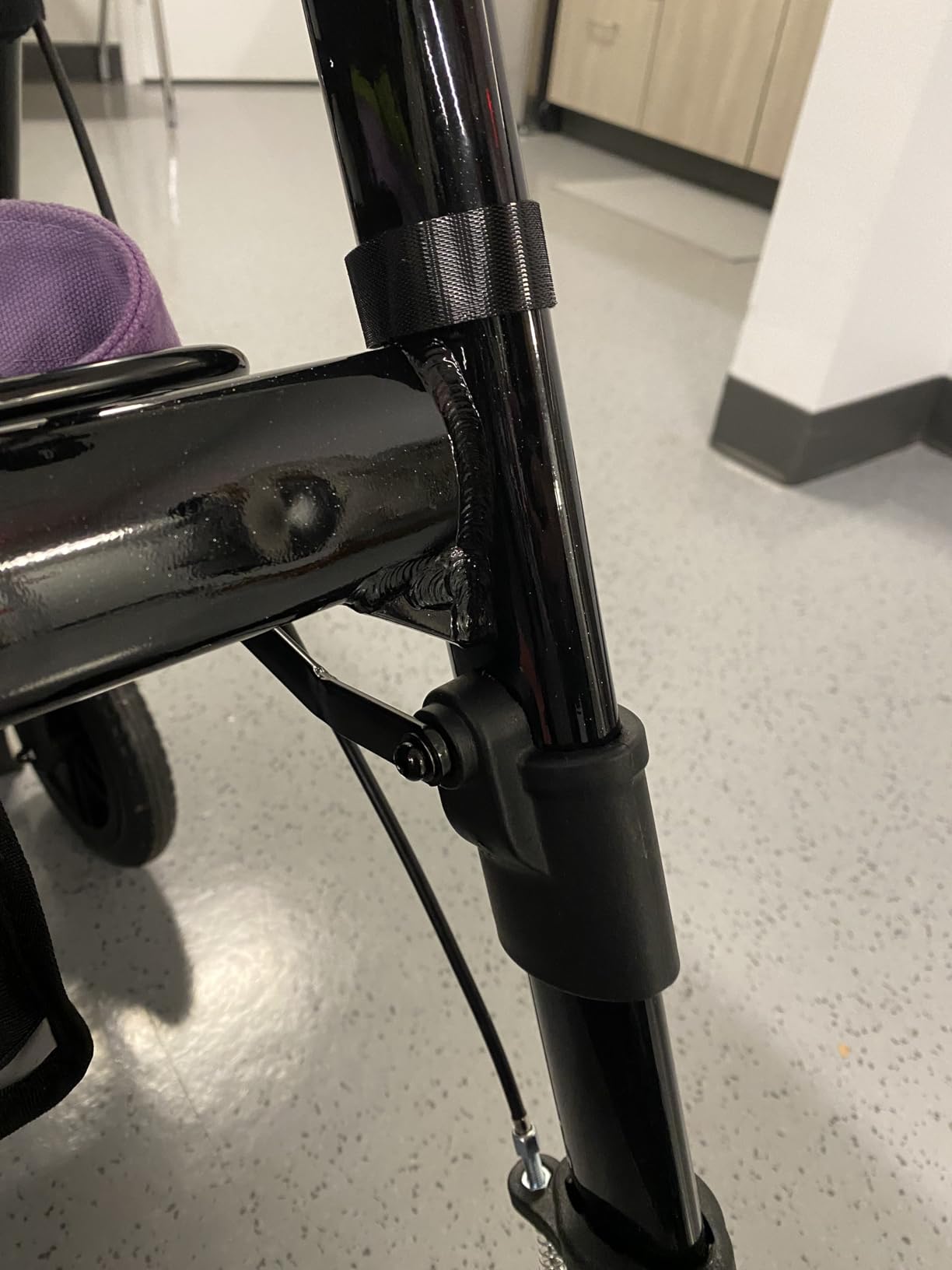 Foldable Walkers for Seniors with Seat,450Lbs Heavy-Duty Rolling Walkers customer photo 1