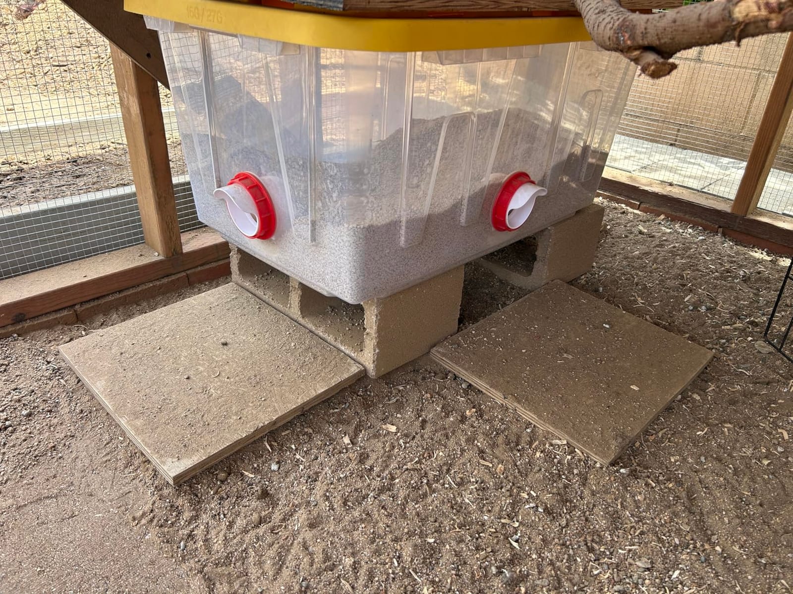 Chicken Feeders No Waste, DIY Automatic Poultry Feeder - 6 Ports Red customer photo 2