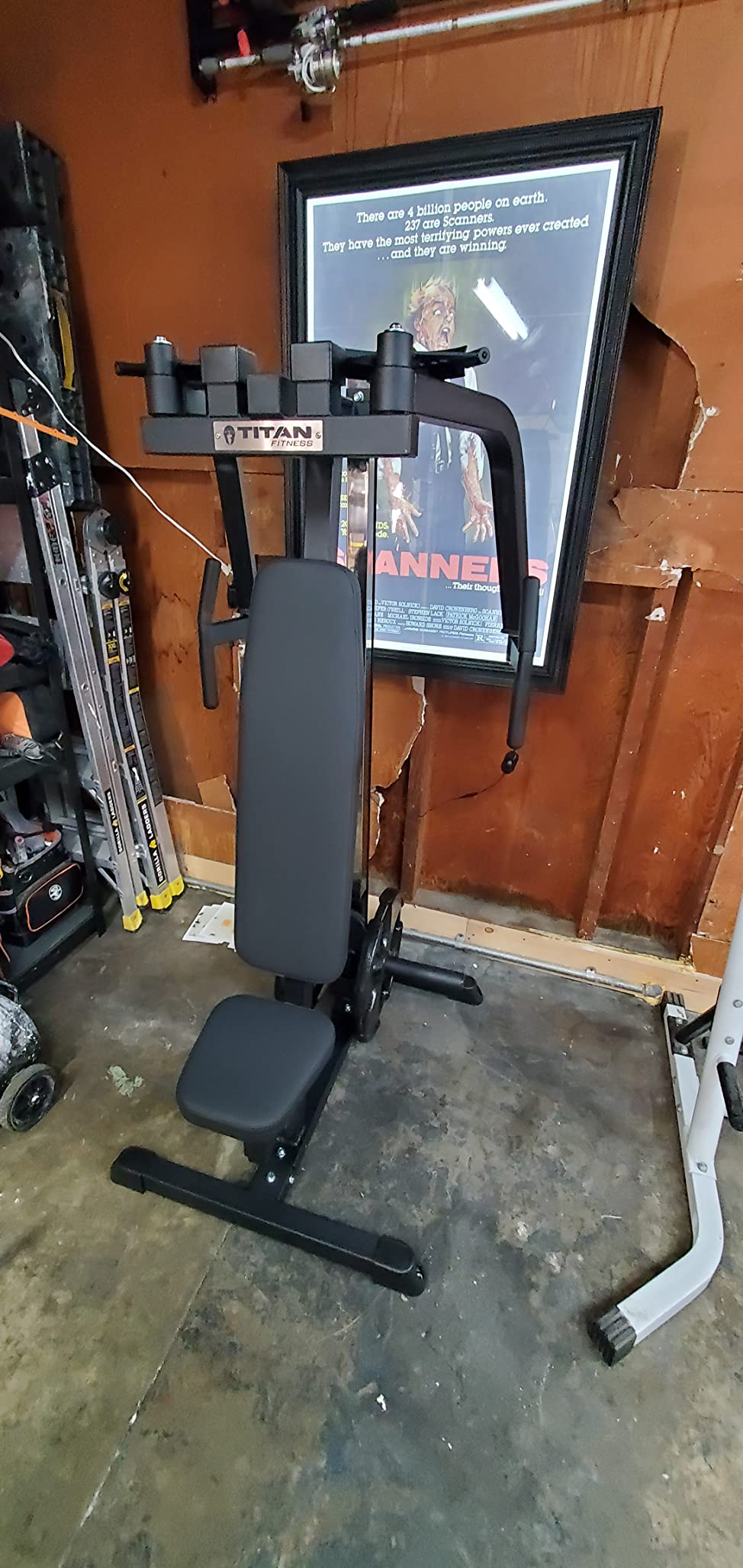 Titan Fitness Plate-Loaded PEC Fly and Reverse Delt Machine, Rated 400 LB customer photo 1