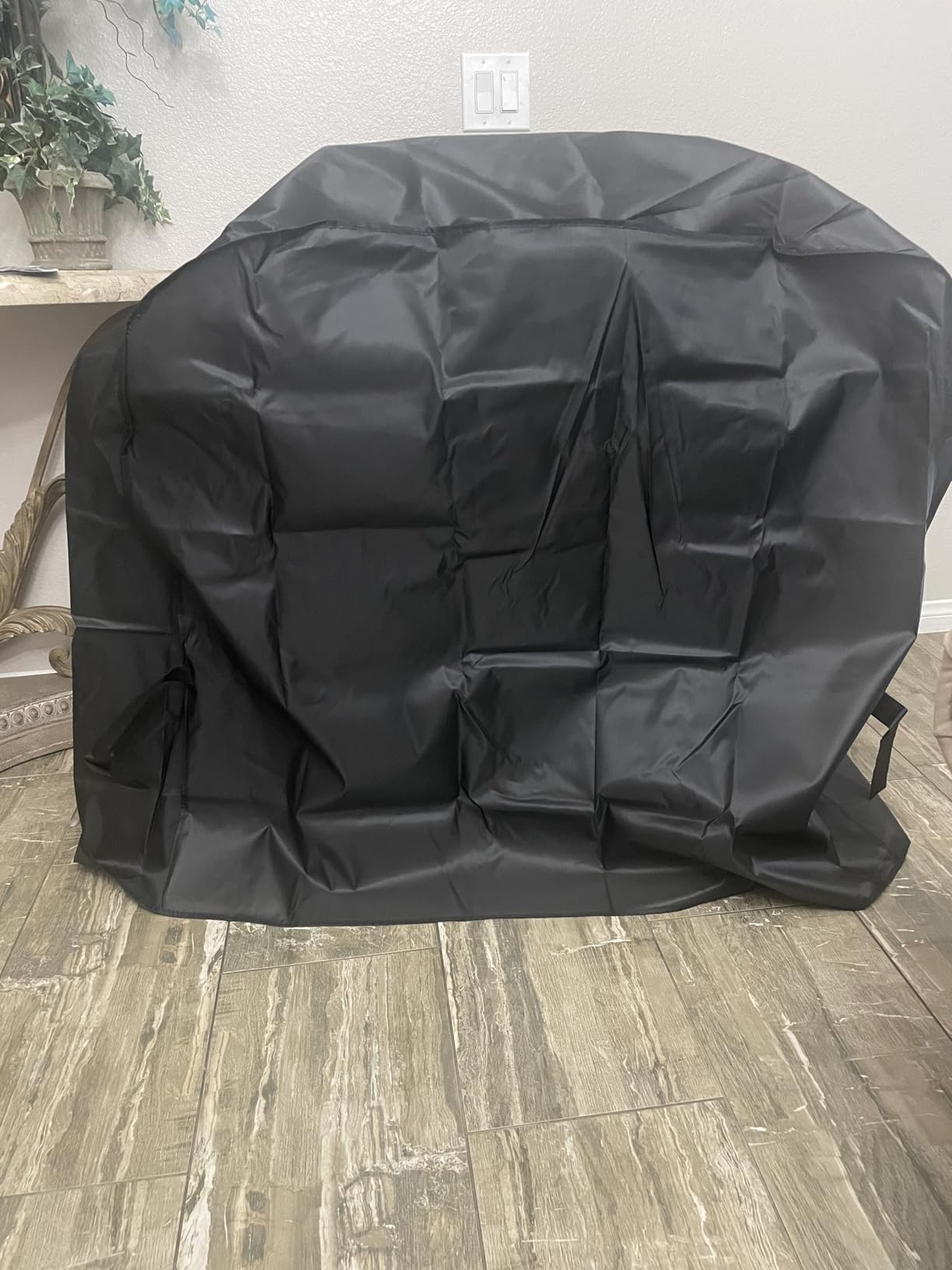 BBQ Grill Cover, Waterproof, Weather Resistant, Rip-Proof, Anti-UV, Fade Resistant, with Hook-and-Loop Straps, Gas Grill Cover for Most Grills, 48 inch, Black customer photo 1