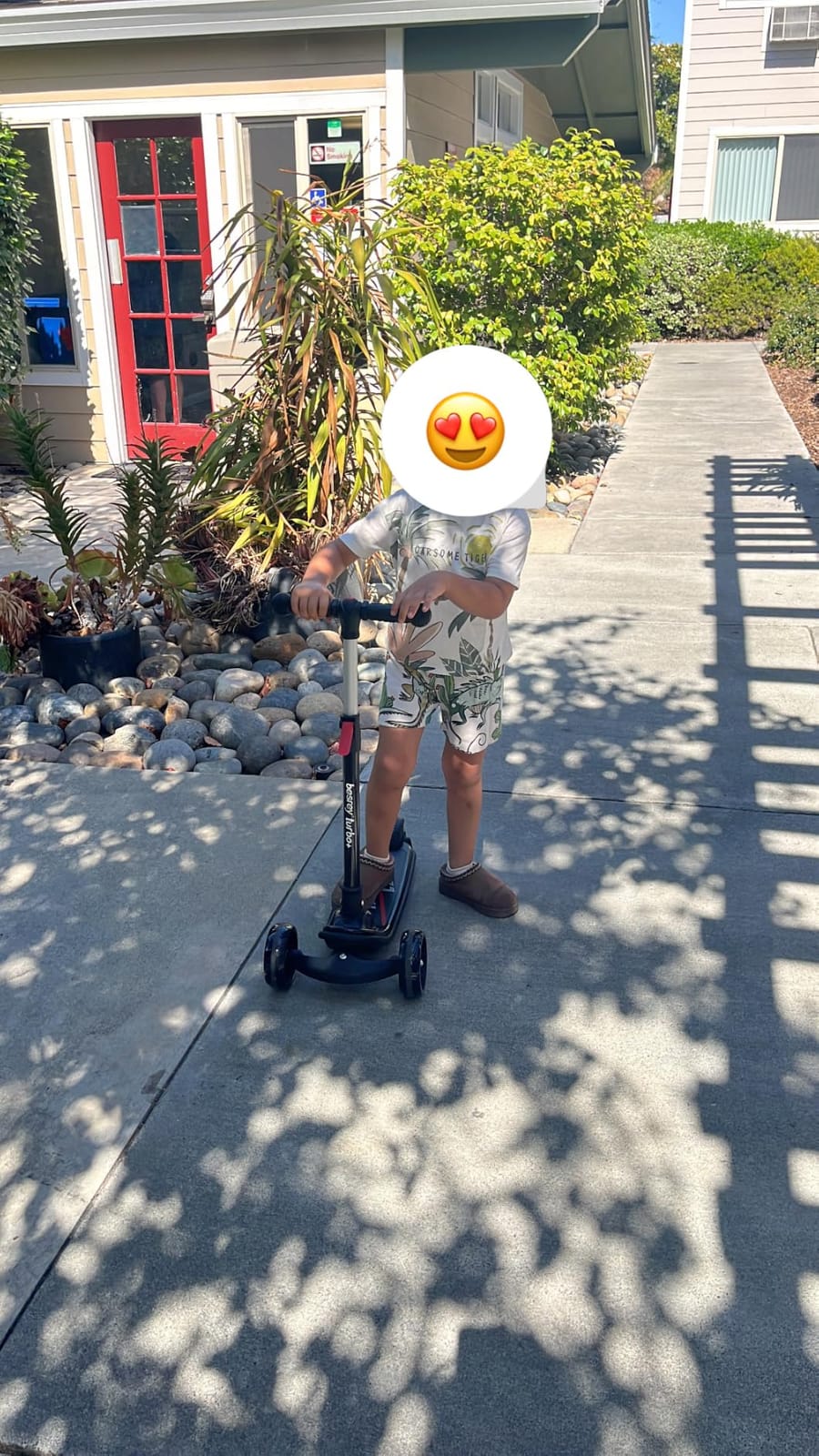 besrey 3 Wheel Scooter for Kids Ages 3-10 with 4 Adjustable Height customer photo 2