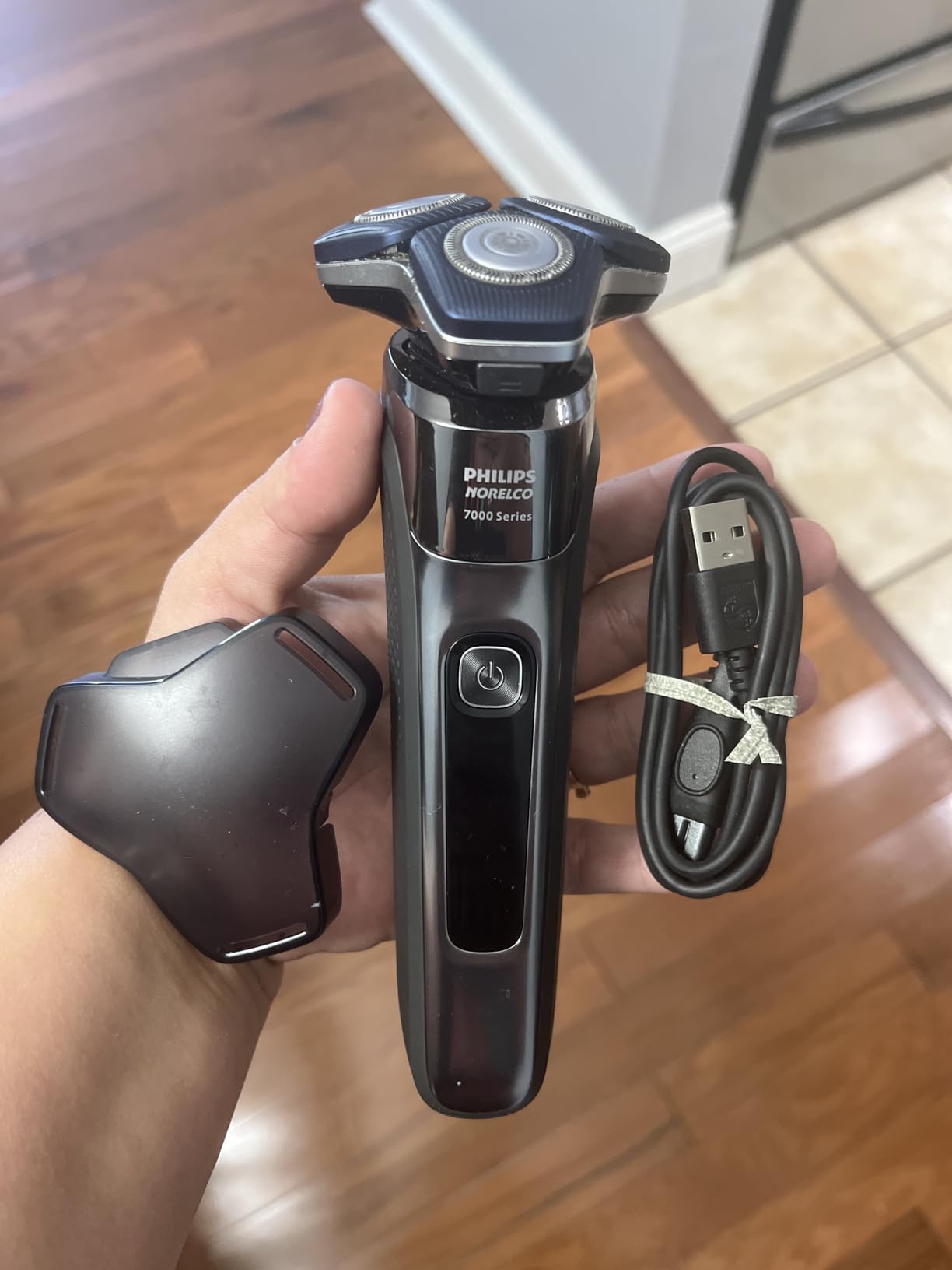 Philips Norelco 7200 Electric Shaver, Dark Chrome | 45 SteelPrecision Blades, SenseIQ Technology, Nano SkinGlide coating, 360° Flexible Heads, Pop-up Trimmer, S7885/85 customer photo 1