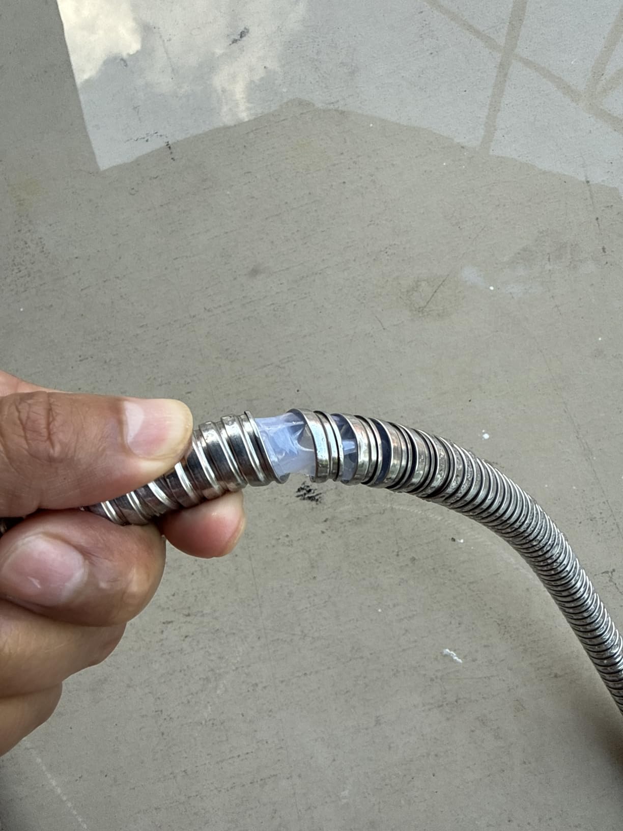 Unywarse Garden Hose 50FT Metal Water Hose with 10 Function Nozzle No-Kink customer photo 2