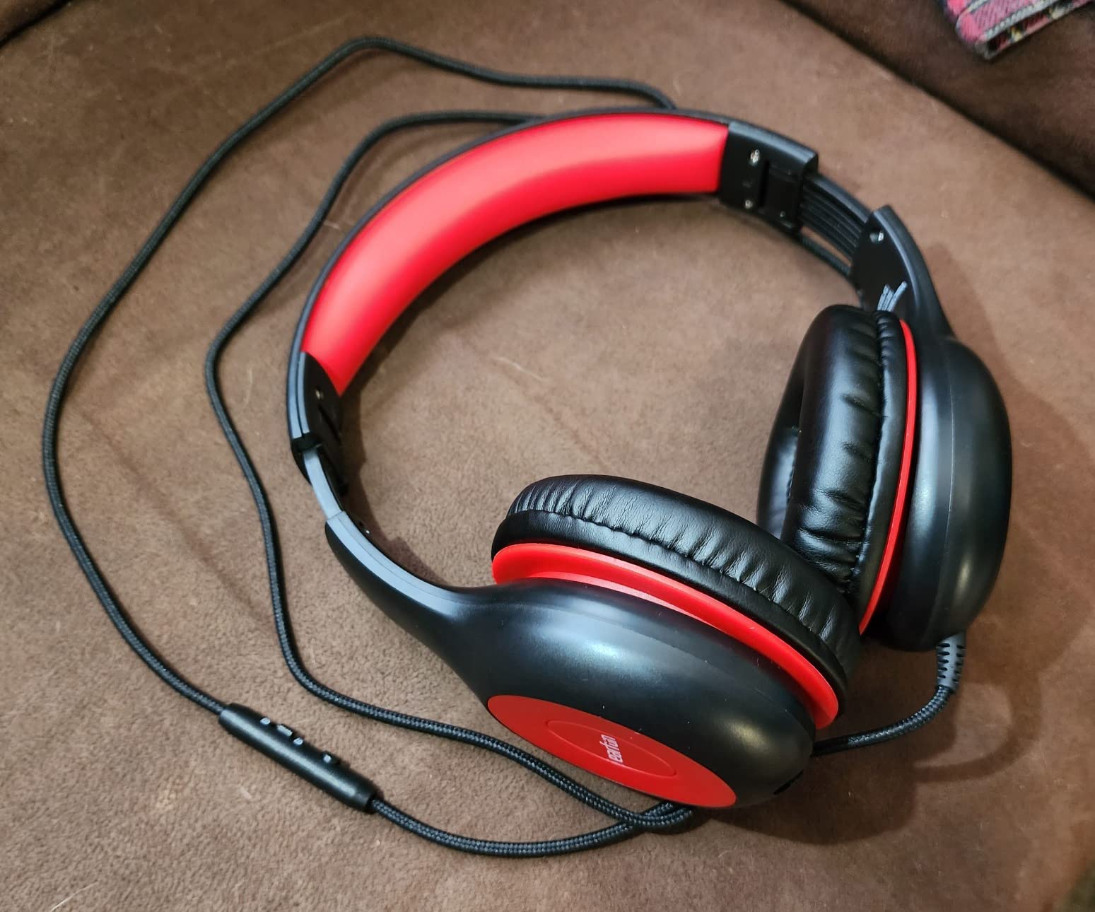 EarFun K1 Kids Headphones Wired with Mic, Volume Limit Headphones for Kids customer photo 2