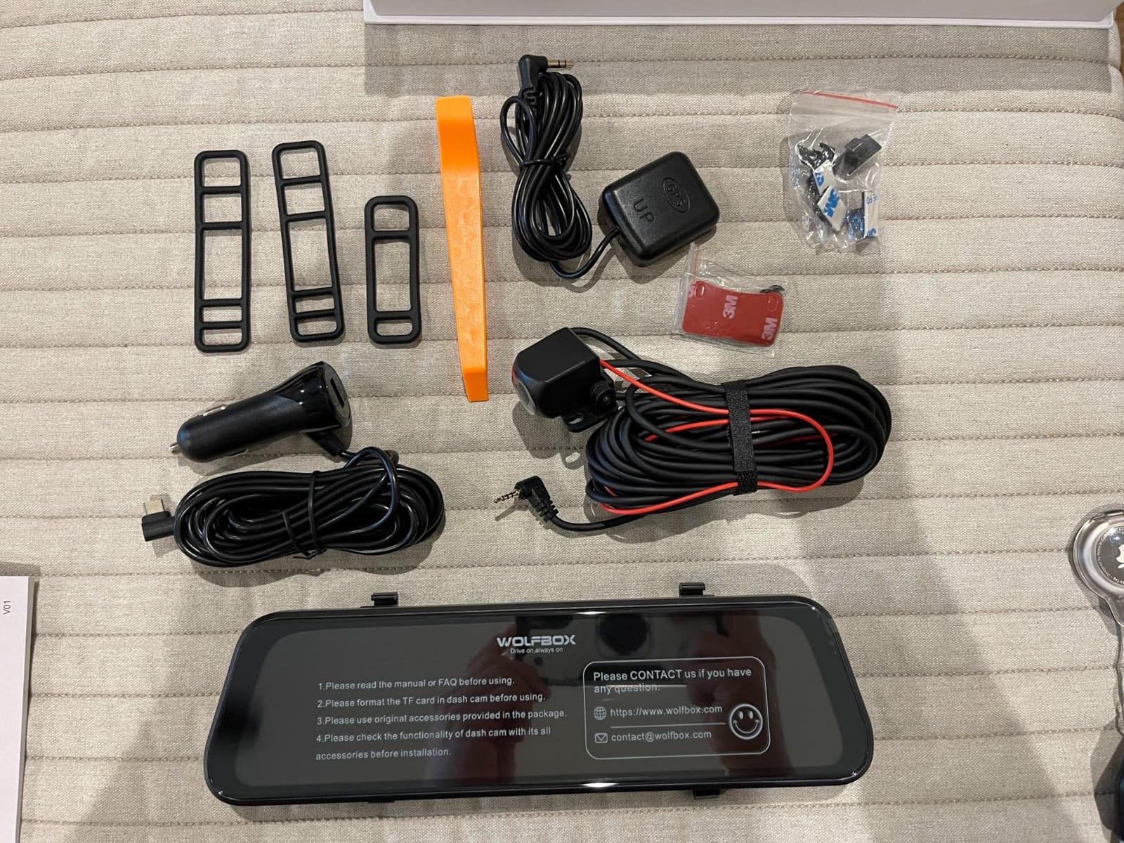WOLFBOX G930 10'' 4K Rear View Mirror Camera with 64GB Card,5.8GHz WiFi customer photo 1