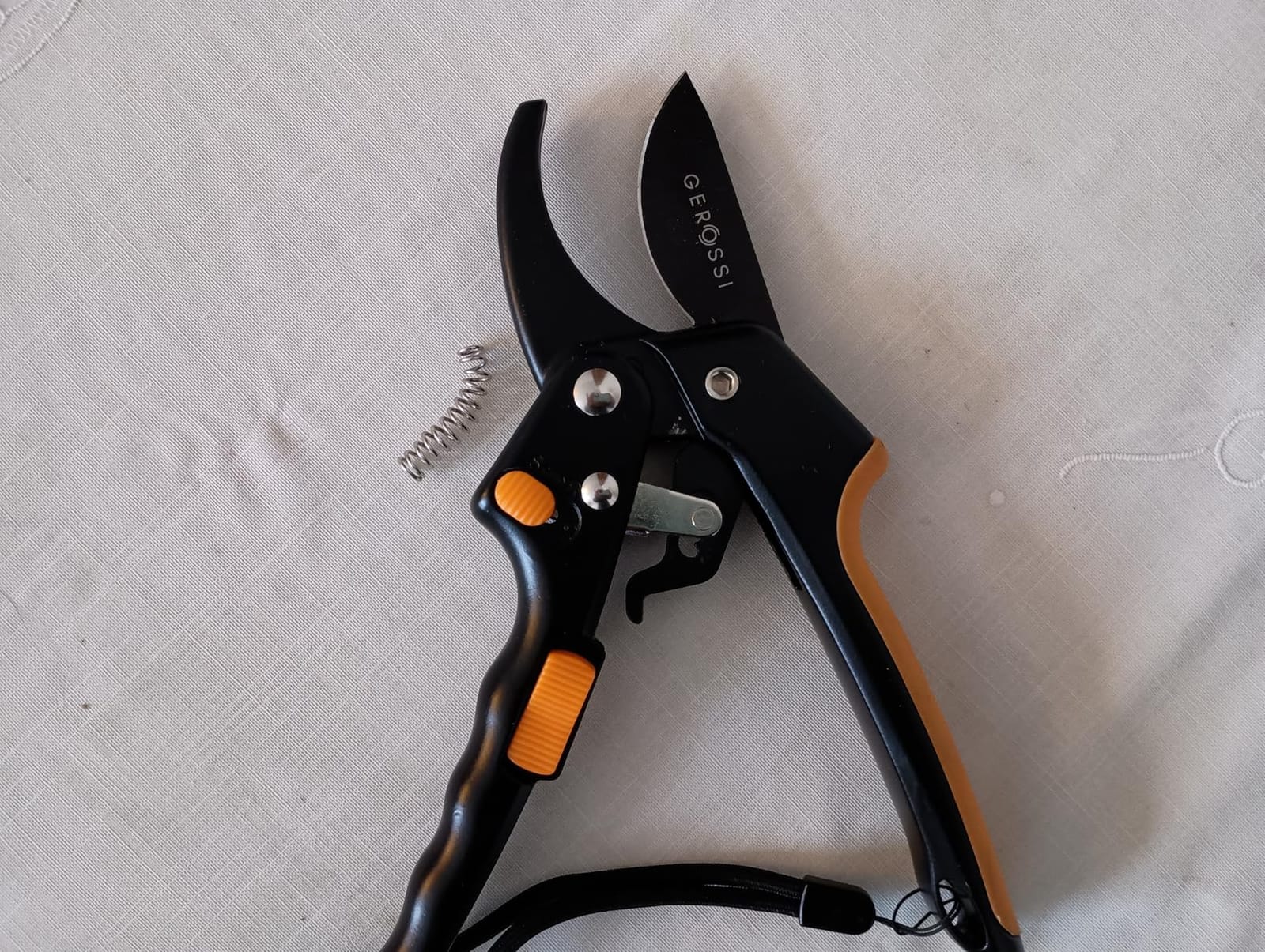 Gerossi Ratchet Pruning Shears Heavy Duty, Hand Pruners for Gardening customer photo 2