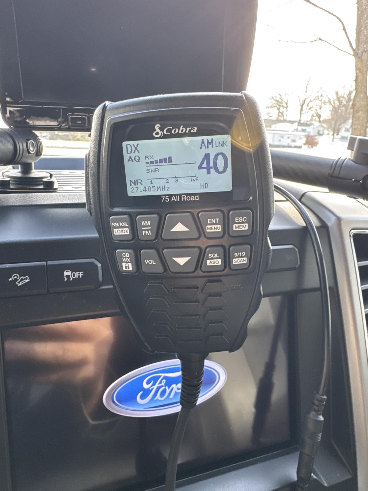 Cobra 75 All Road Wireless CB Radio, Dual-Mode AM/FM, Full 40 Channels customer photo 2