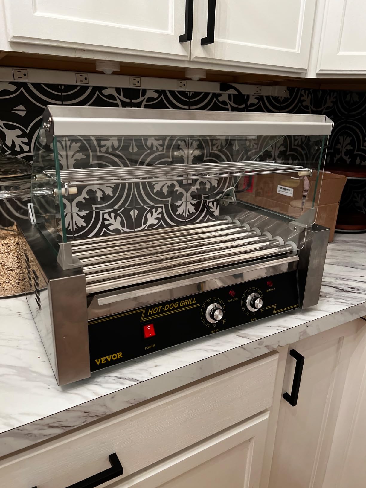 VEVOR Hot Dog Roller 7 Rollers 18 Hot Dogs Capacity 1050W Stainless Sausage Grill Cooker Machine with Dual Temp Control Glass Hood Acrylic Cover Bun Warmer Shelf Removable Oil Drip Tray, ETL Certified customer photo 2