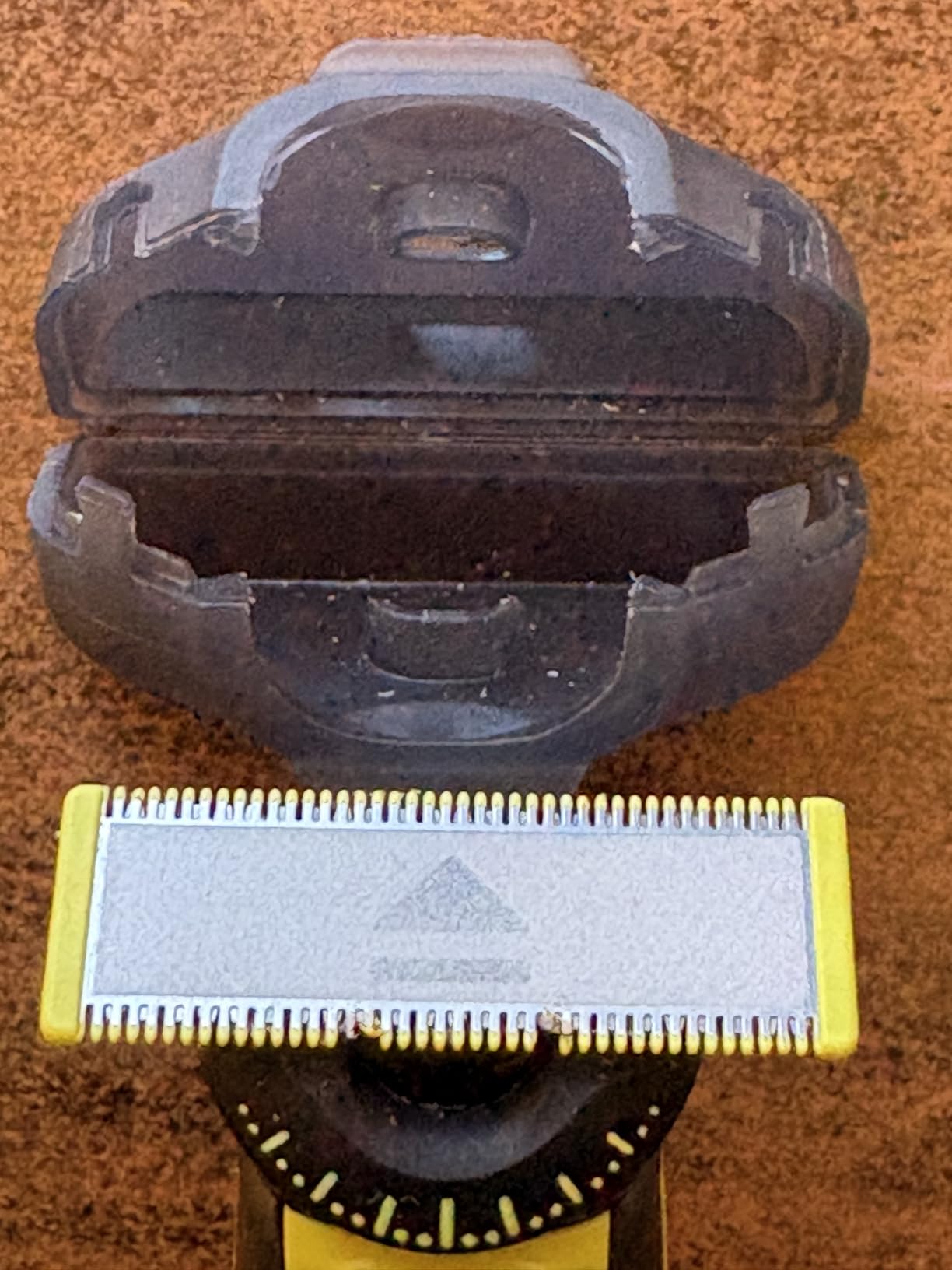 Philips Norelco OneBlade 360 Hybrid Face Trimmer and Shaver, 5 Length Comb customer photo 1