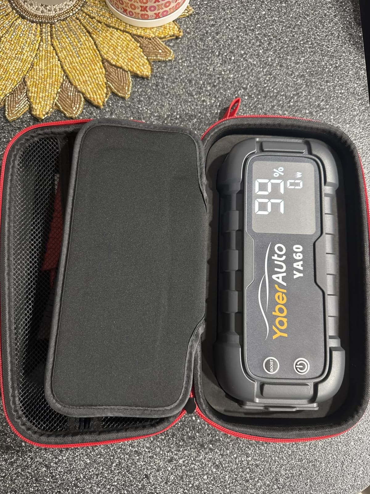 YaberAuto 8000A Jump Starter 99Wh 65W Fast Charging (All Gas/12.0L Diesel) customer photo 2