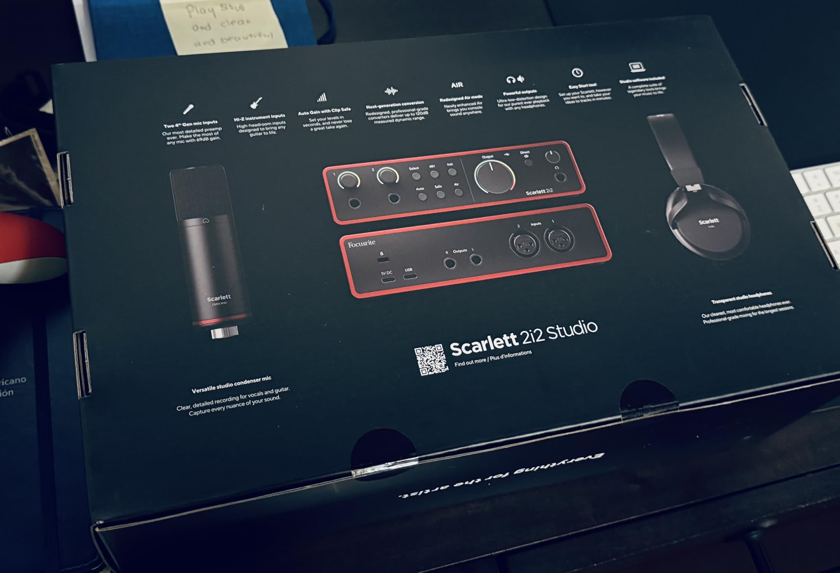 Focusrite Scarlett 2i2 Studio 4th Gen USB-C Audio Interface Bundle customer photo 2