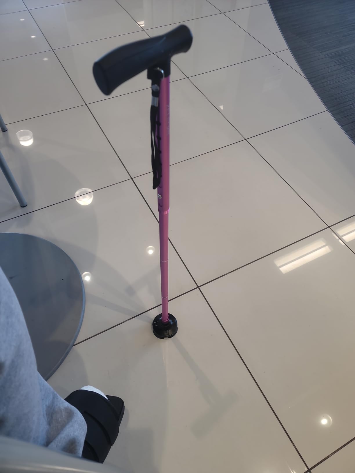 ZELECKS Walking Cane for Women & Men - Self Standing Adjustable Folding Cane with T Handle and 360 Pivot Base - Lightweight Foldable Walking Stick for Seniors - Collapsible Cane for Walking customer photo 1