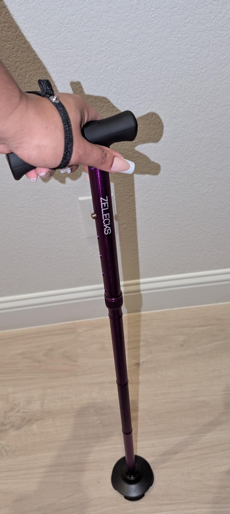ZELECKS Walking Cane for Women & Men - Self Standing Adjustable Folding Cane with T Handle and 360 Pivot Base - Lightweight Foldable Walking Stick for Seniors - Collapsible Cane for Walking customer photo 2