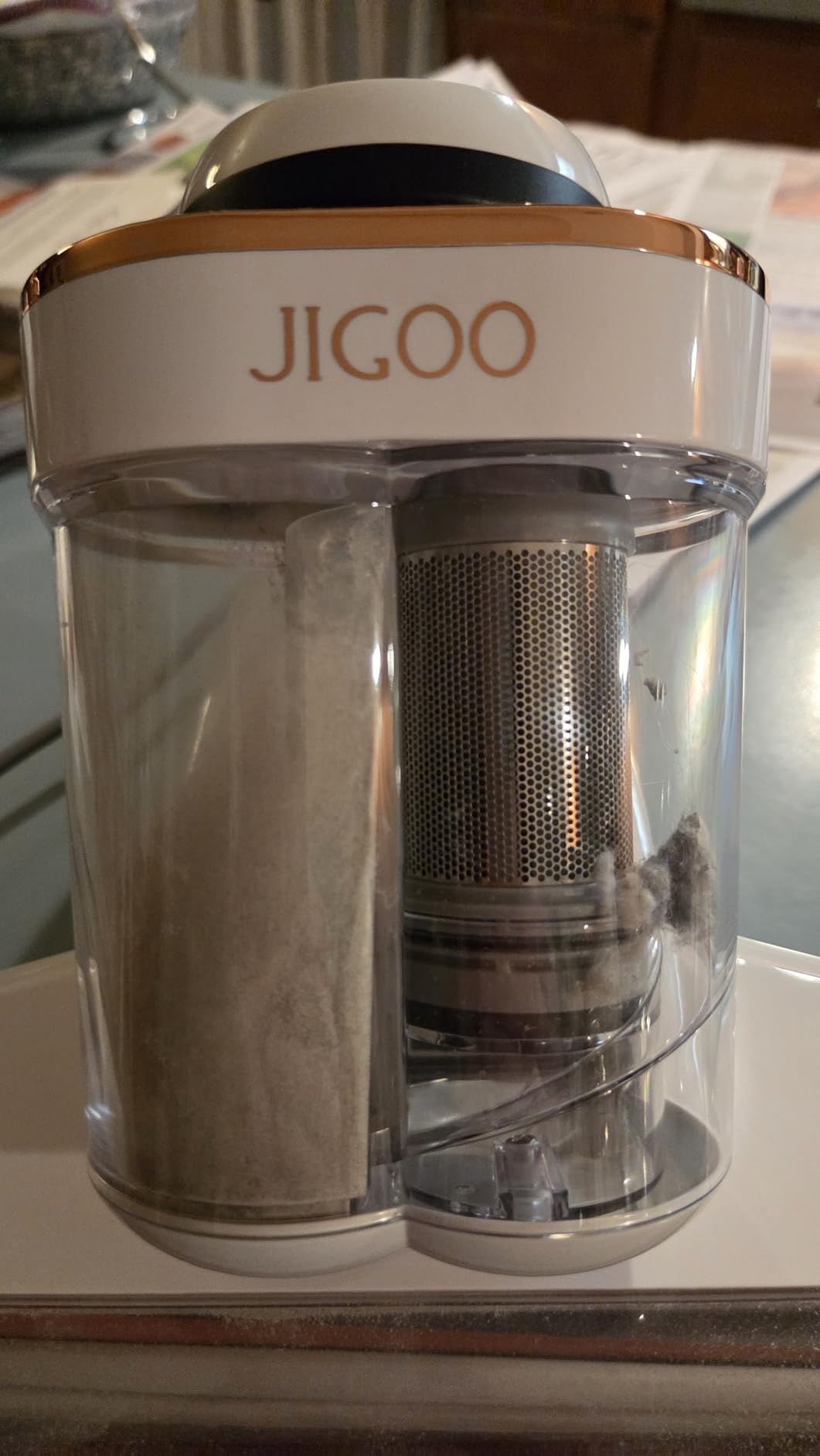 JIGOO J300 Bed Vacuum Cleaner, Dust Sensor, Pet Hair, UV and Heat, Corded customer photo 1