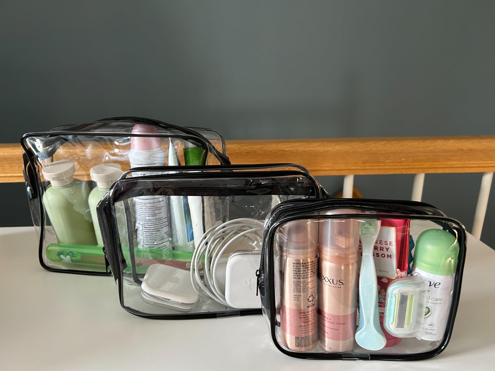 AURUZA Clear Makeup Bag,Portable Travel Toiletry Bags with Zipper, TSA Approved Clear Organizer Bags, PVC Cosmetic Pouch for Airport Airline Compliant customer photo 1