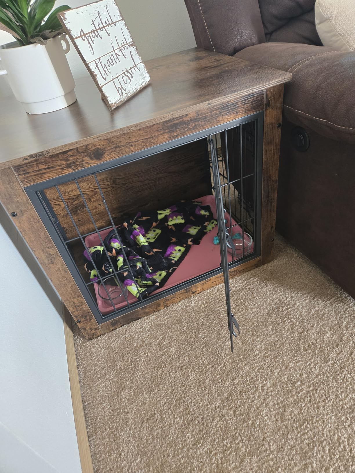 Yaheetech 27.5in Wooden Dog Crate Furniture w/Cushion for Small Medium Dogs customer photo 2