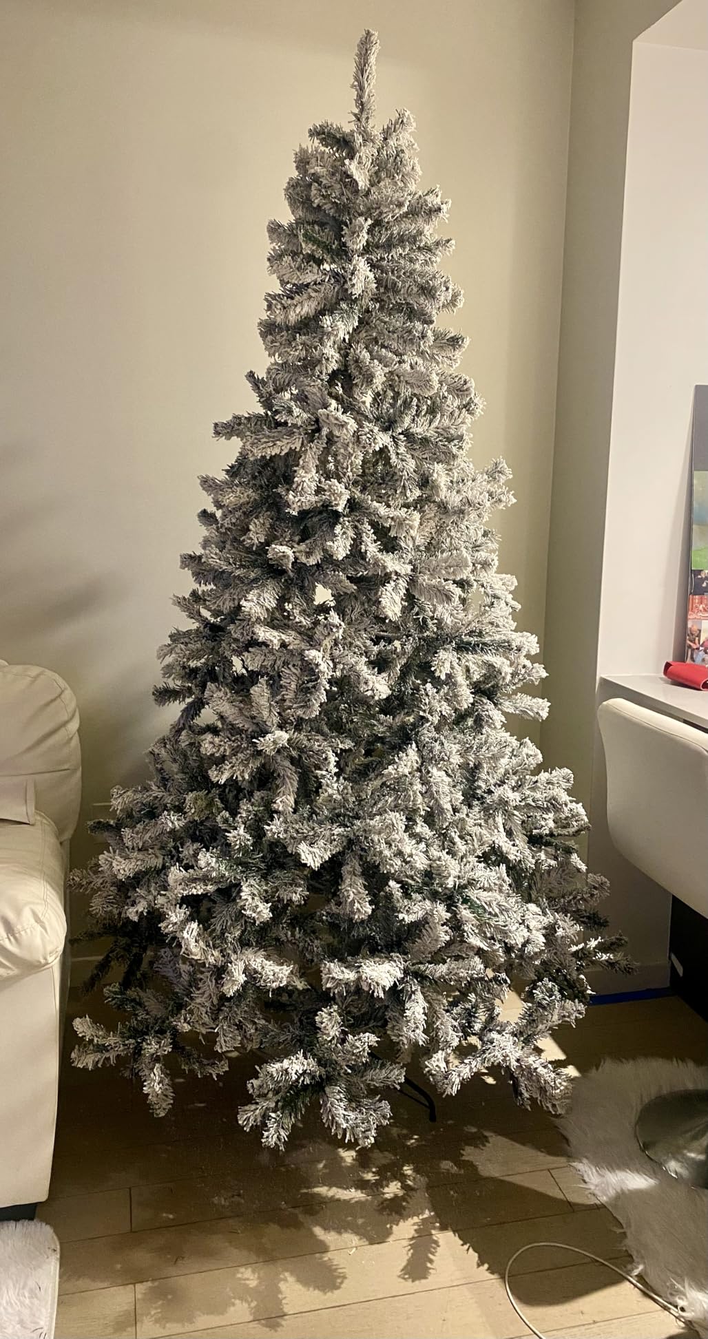 COSTWAY 9 FT Snow Flocked Christmas Tree, Artificial Hinged Pine Tree customer photo 1