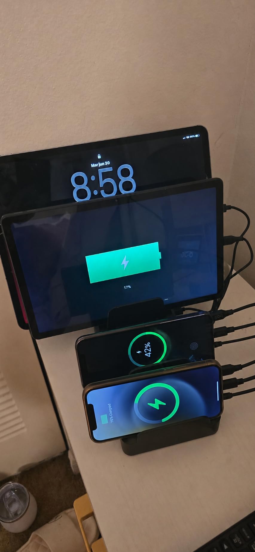 Lcssio 300W Charging Station for Multiple Devices, 8 Port Fast Charger customer photo 2