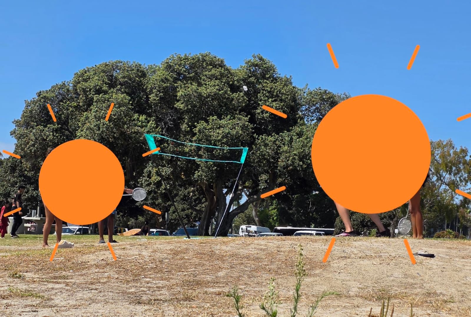 EasyGo Badminton Set with Net, 4 Rackets, 4 Shuttlecocks, Portable Storage Box, for Backyards, Outdoor Games, Yard Games customer photo 2