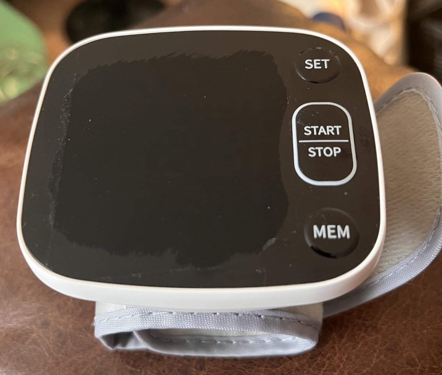 Oklar Wrist Blood Pressure Monitor, FDA Cleared Rechargeable BP Machine customer photo 2