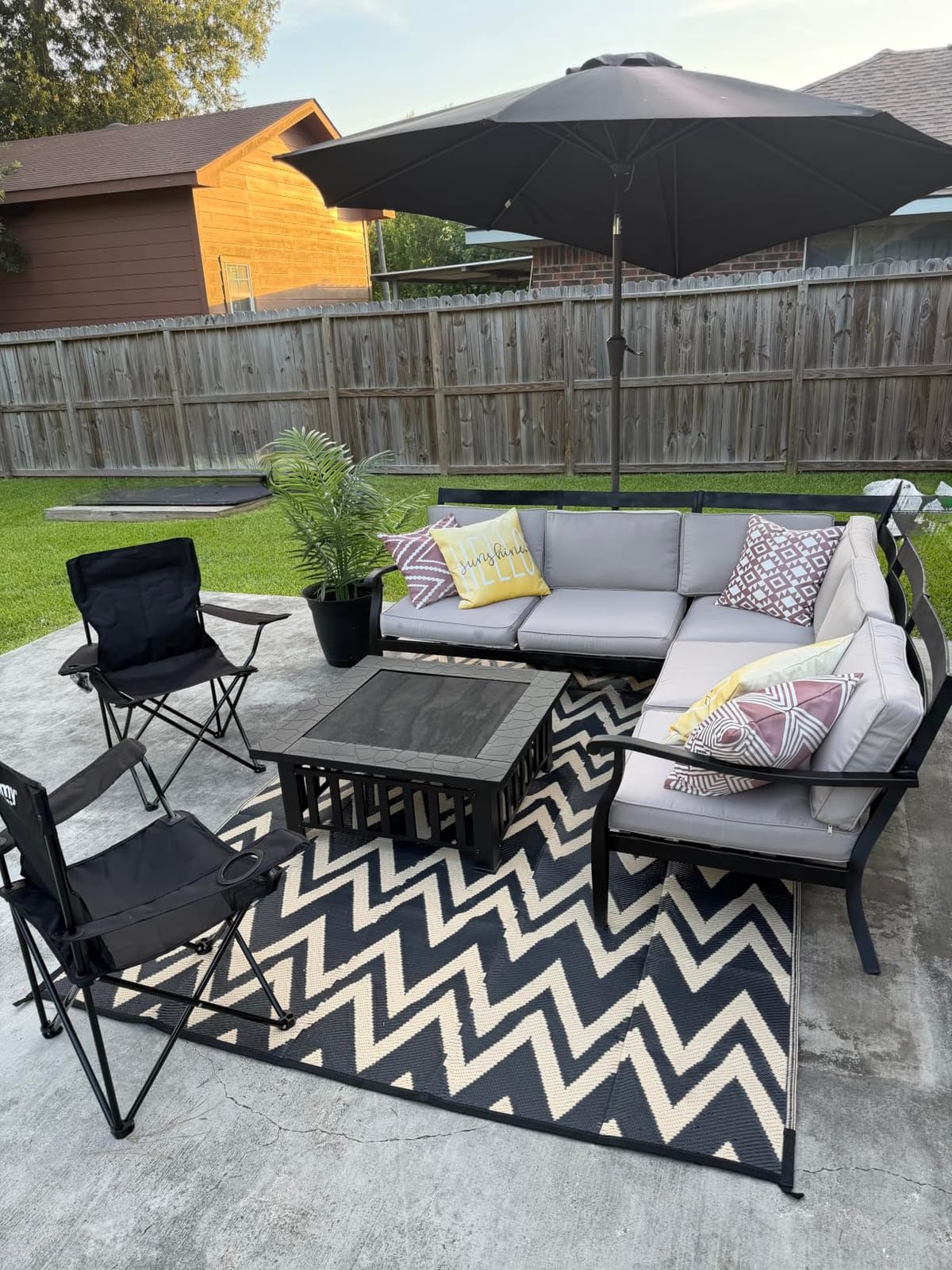OLANLY Outdoor Rug 5x8 ft Waterproof Reversible Mat, Black & White customer photo 2