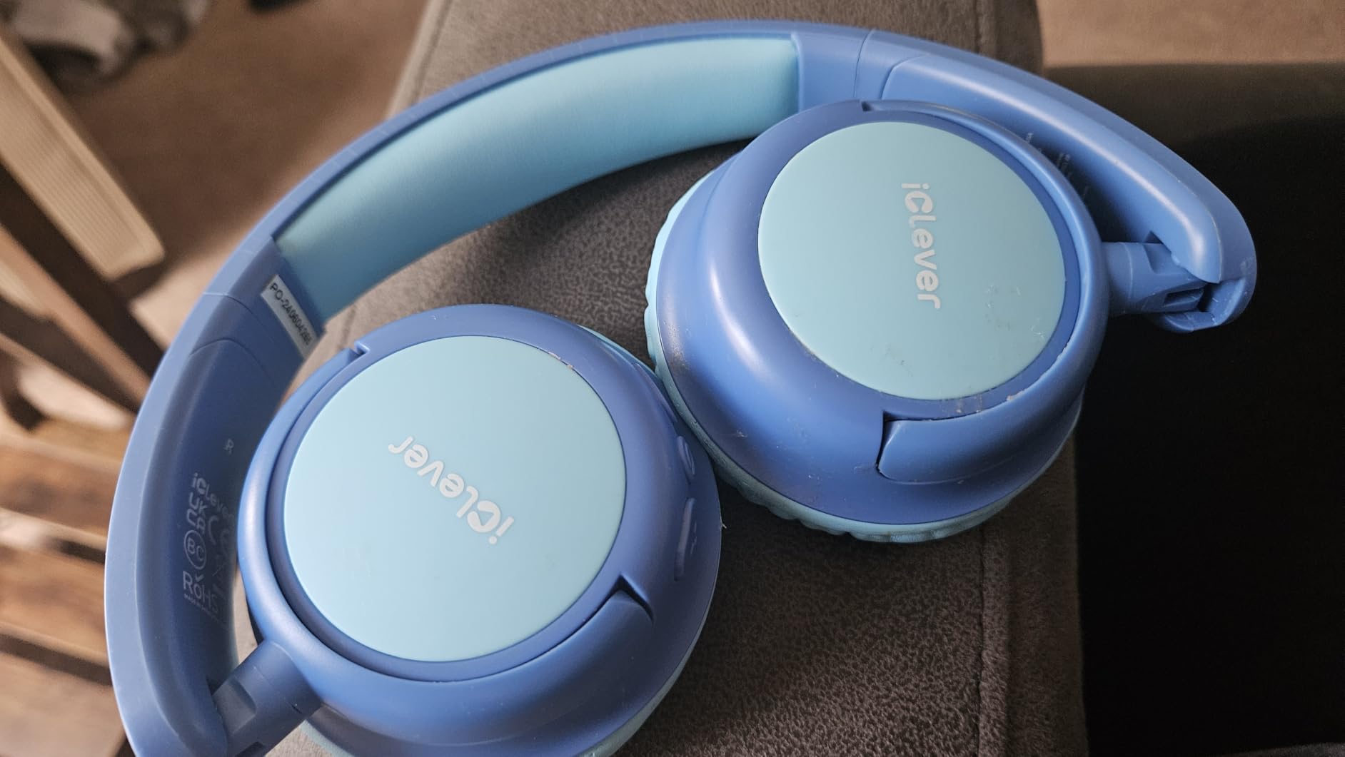 iClever BTH22 Kids Bluetooth Headphones for Toddler Travel, 60H Play Time customer photo 1