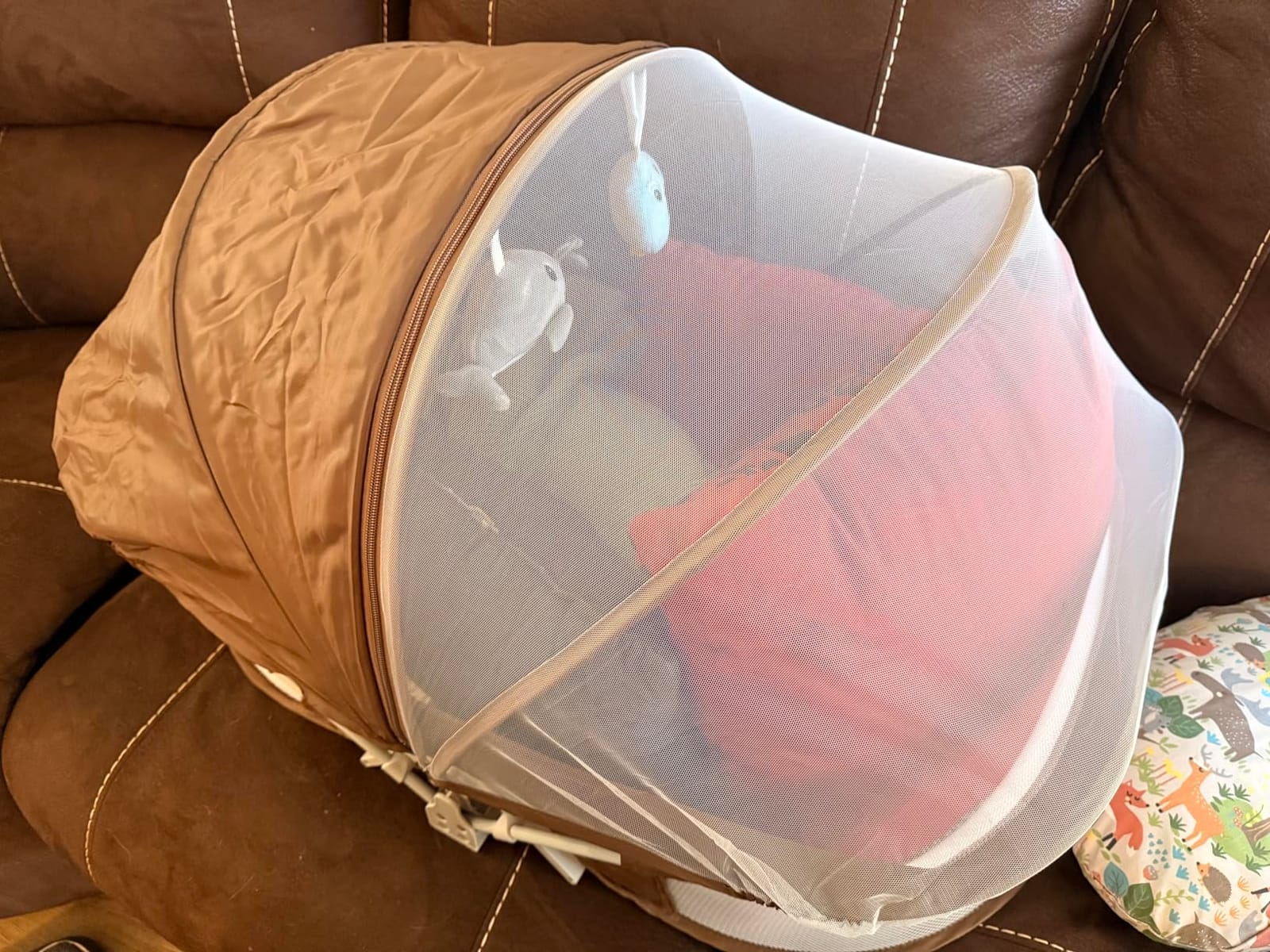 ISELECTOR Bedside Bassinet for Baby, Portable Baby Bassinet Travel Bed with Mosquito Net & Sunshade, Lightweight Foldable Baby Crib with Easy-Clean Fabric for Home & Outdoor customer photo 1