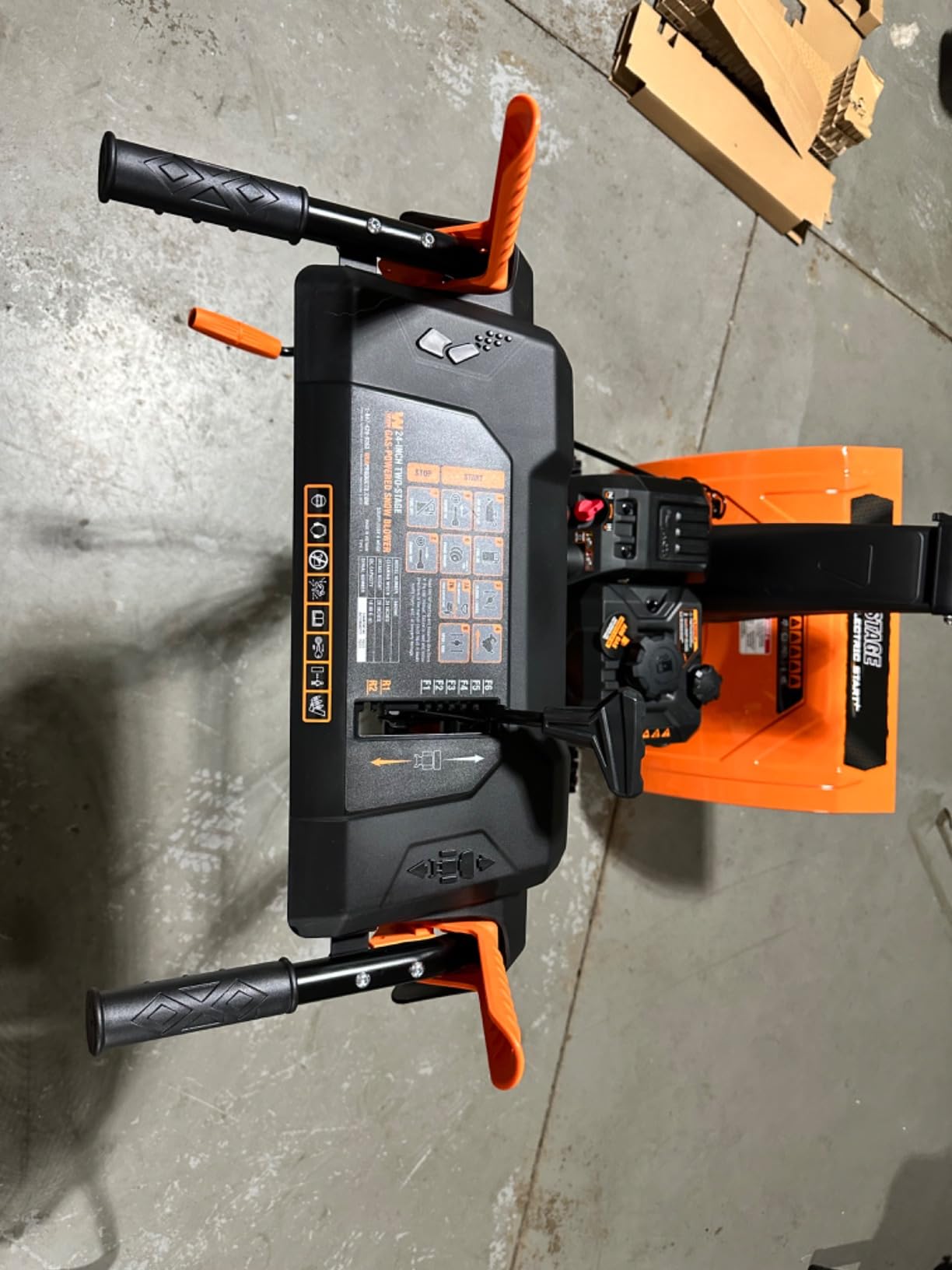 WEN 24-inch 209cc Two-Stage Self-Propelled Gas-Powered Snow Blower with Electric Start (SB209E) customer photo 2