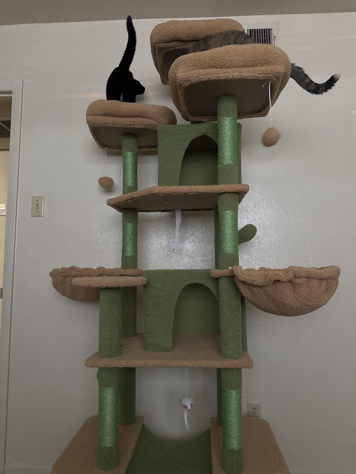 Globlazer Big XXL Cat Tower for Indoor Multiple Cats, F80, Dark Grey customer photo 1