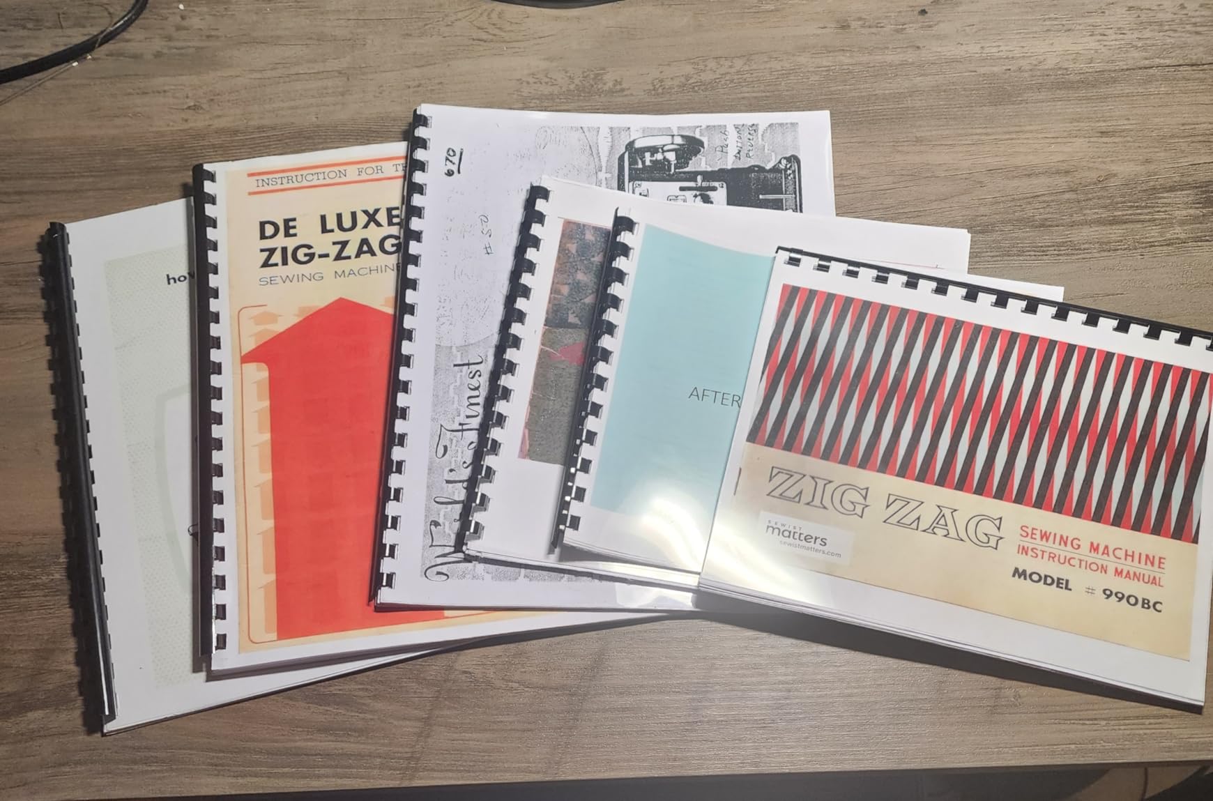 VEVOR Binding Machine, Comb Binding Machine 21-Holes Binding 450 Sheets, Book Binder Machine with 100 PCS 3/8'' Comb Binding Spines, for Letter Size, A4, A5 customer photo 1