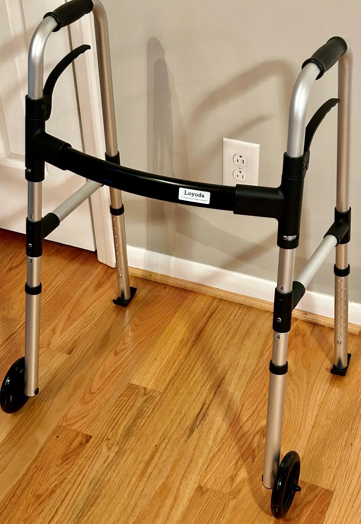 Loyoda Folding Walker with 2 Skis and 5