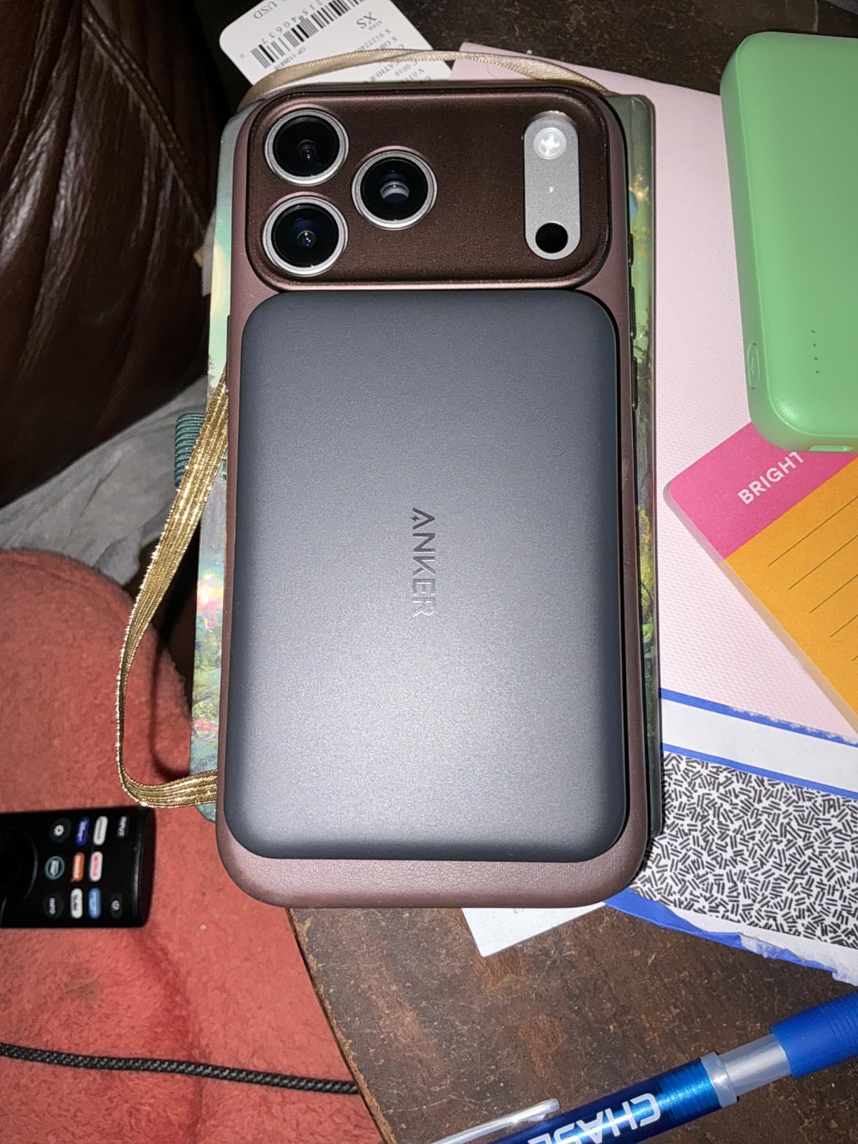 Anker MagGo Power Bank, 10,000mAh Qi2-Certified 15W Portable Charger customer photo 2