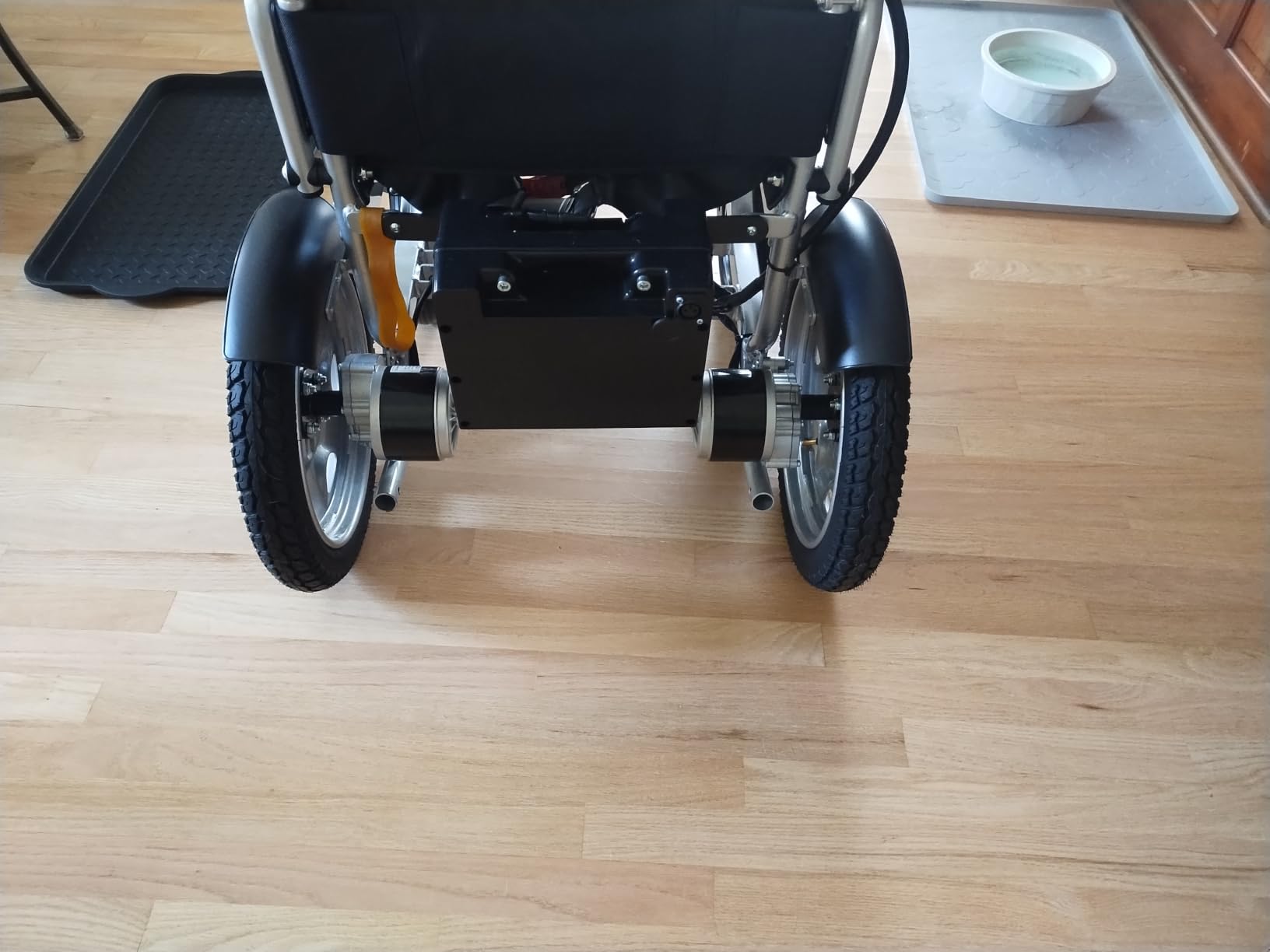400LB Capacity Heavy-Duty Electric Wheelchair for Adults,Seniors customer photo 1