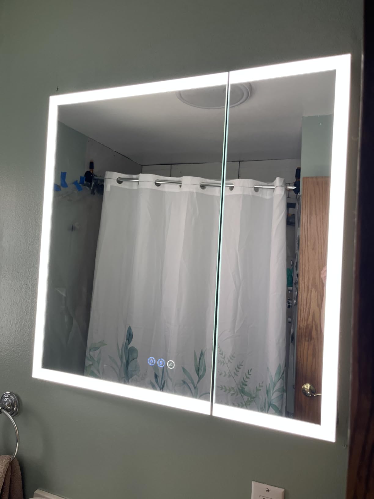 16x24 Inch Medicine Cabinet with Lights, Lighted Medicine Cabinet with Mirror, AL Alloy Frame, Hardwired, Recessed or Wall Mount, 3 Light Colors/Dimmable/Defog,2 Outlets&USBs, 2 Shelves customer photo 1