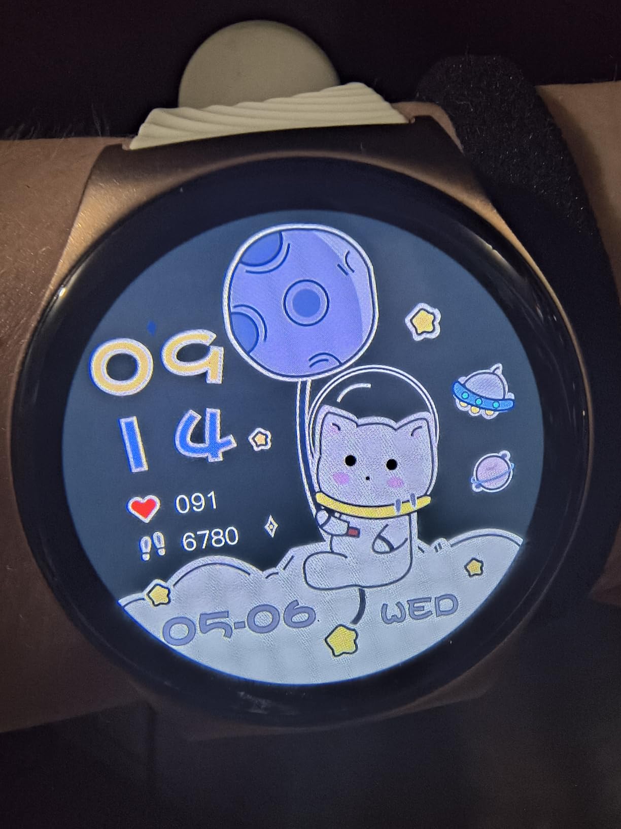 Motorola Moto Watch (Phantom Black) customer photo 2