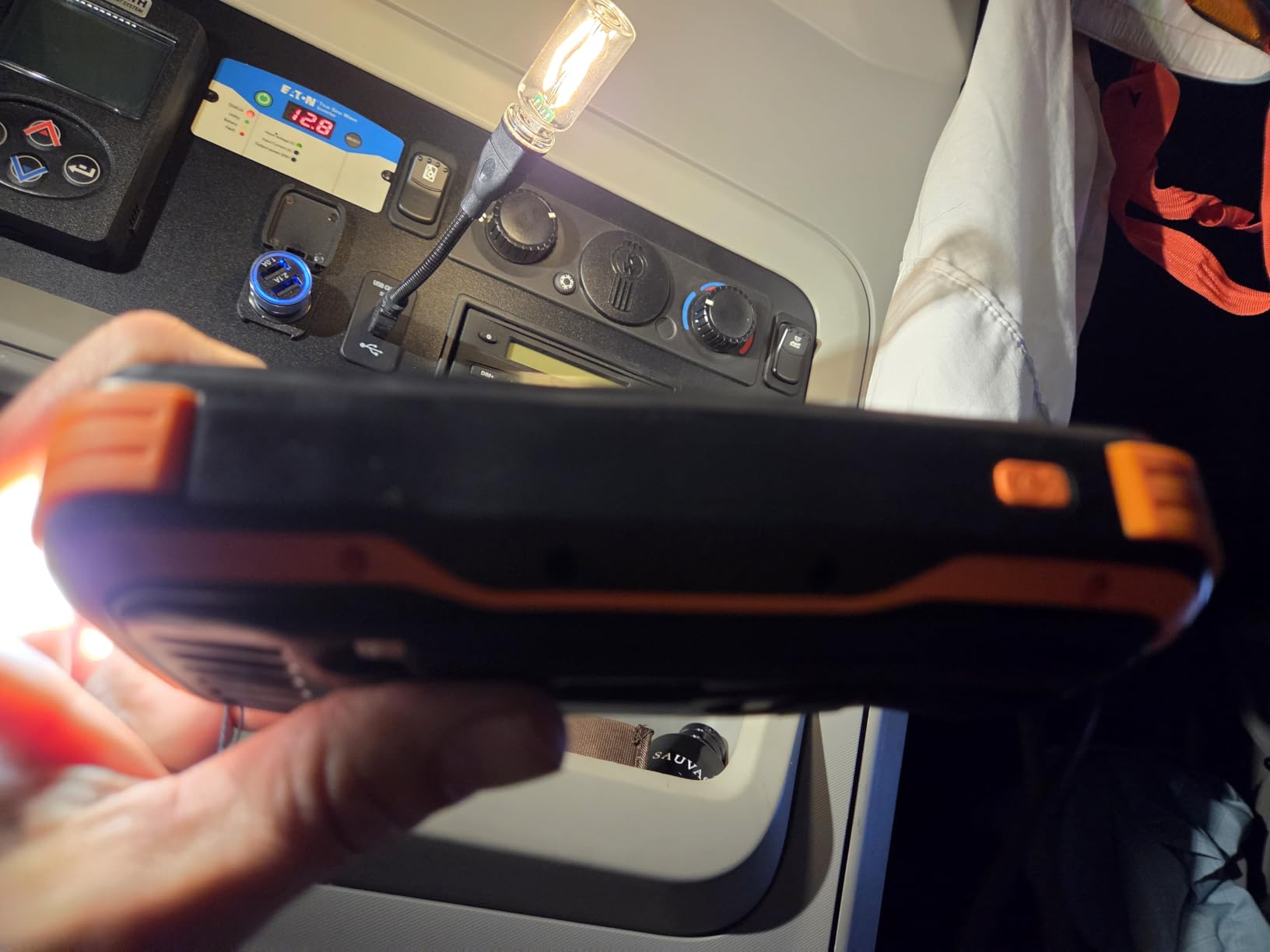 Solar Power Bank 40000mAh PD20W Fast Charging Portable Solar Charger customer photo 1