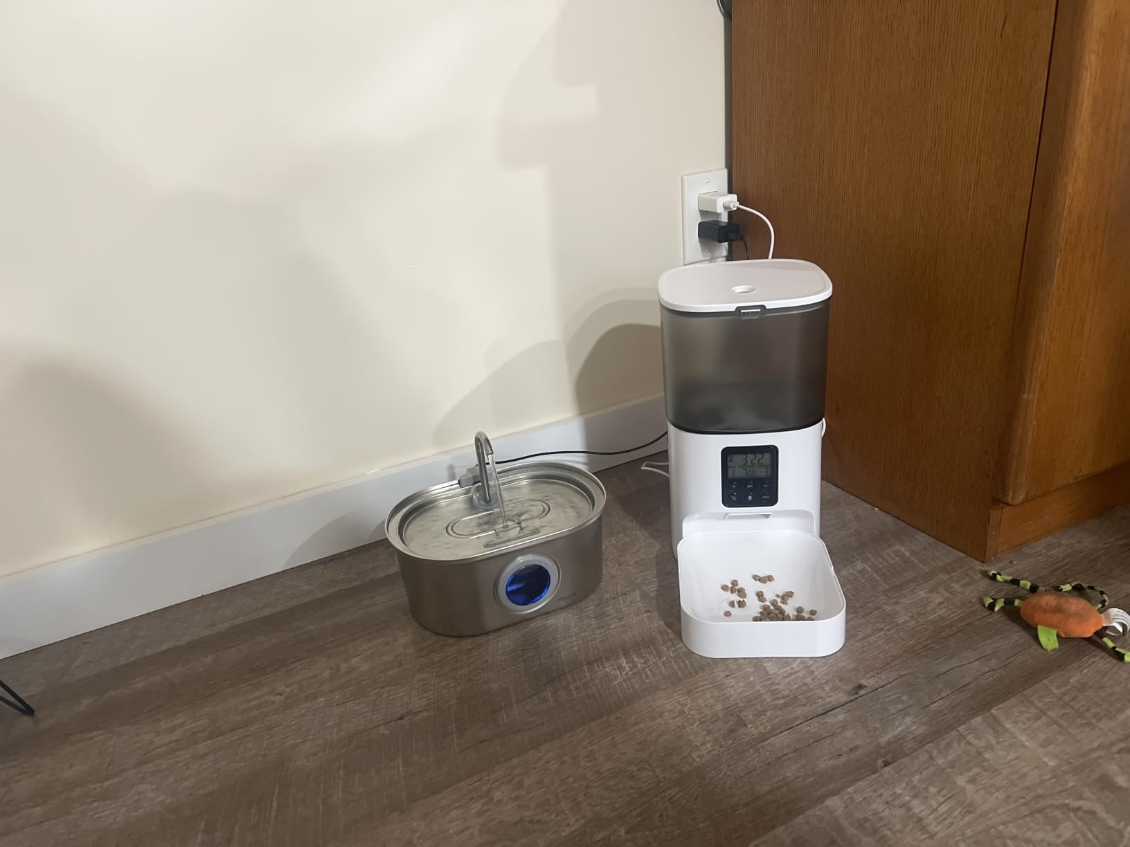 ANDOLL HOME Automatic Cat Feeder, 4L Cat Food Dispenser with 10s Voice Recorder, Pet Feeder up to 8 Meals per Day, Timed Dog Feeder with Dry Food Sealed Ring customer photo 2