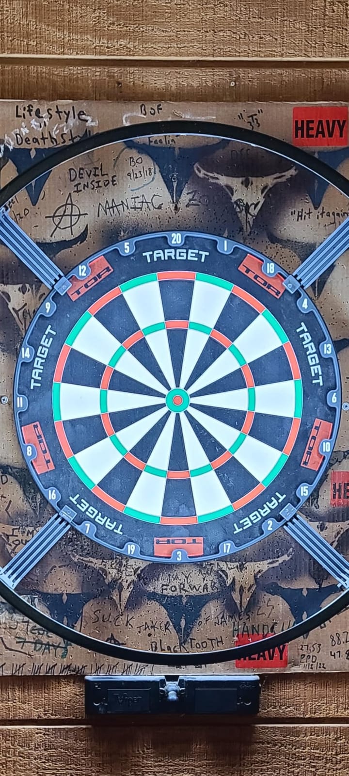 Target Darts TOR Dartboard, Steel Tip Dart Board | Competition Standard Steel Tip Dartboards with Fixing Kit, Modern Rotational Number Ring, Premium Madagascan Sisal, Stainless Steel Thin Wire System customer photo 1