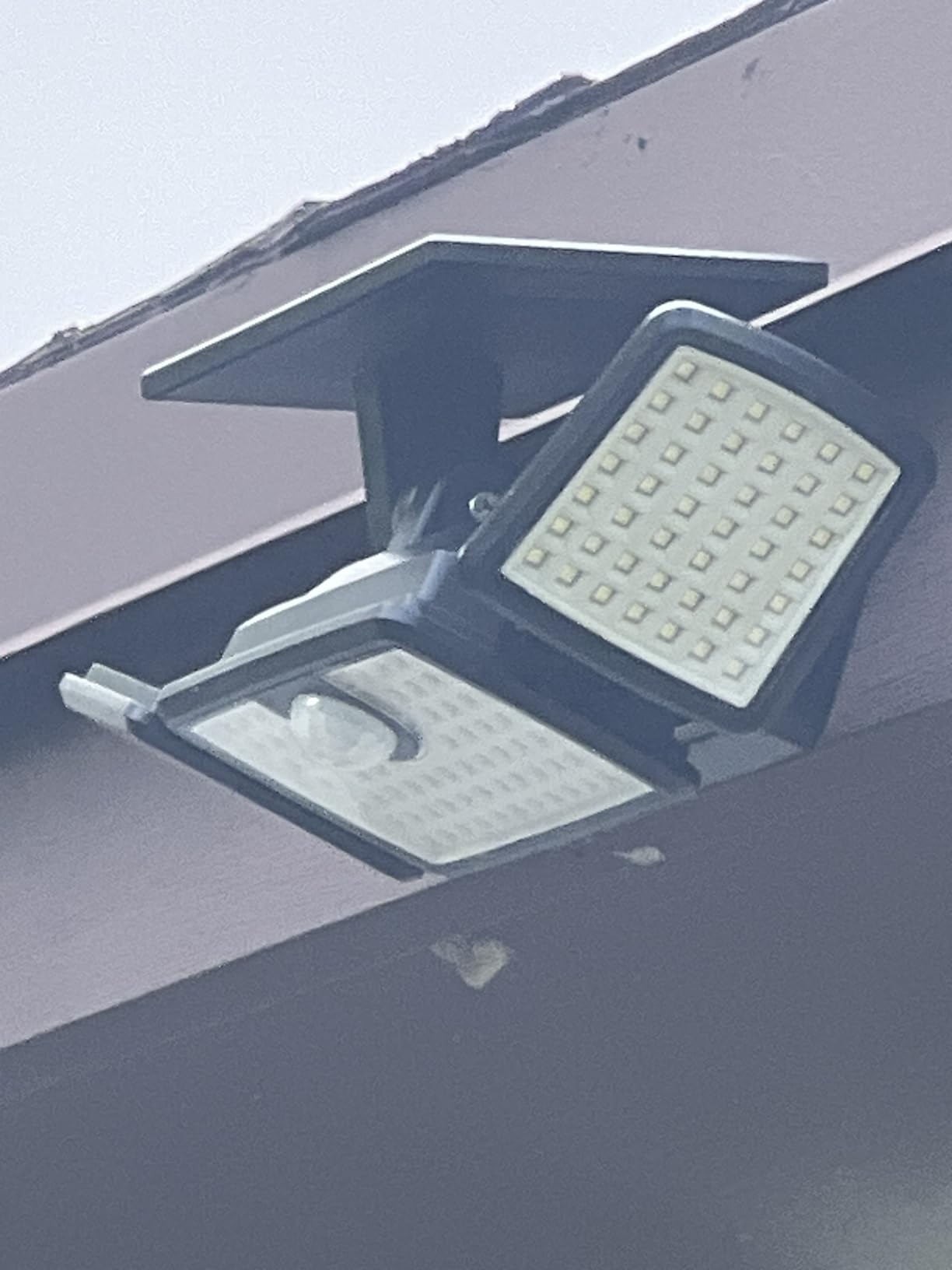 MIHANI Solar Flood Lights Outdoor, 2500LM Motion Sensor Security Lights with 270° Wide Angle, IP65 Waterproof, 3 Heads Solar Outdoor Lights for Patio, Yard, House, Garage (Non-Remote, 2 Pack) customer photo 2