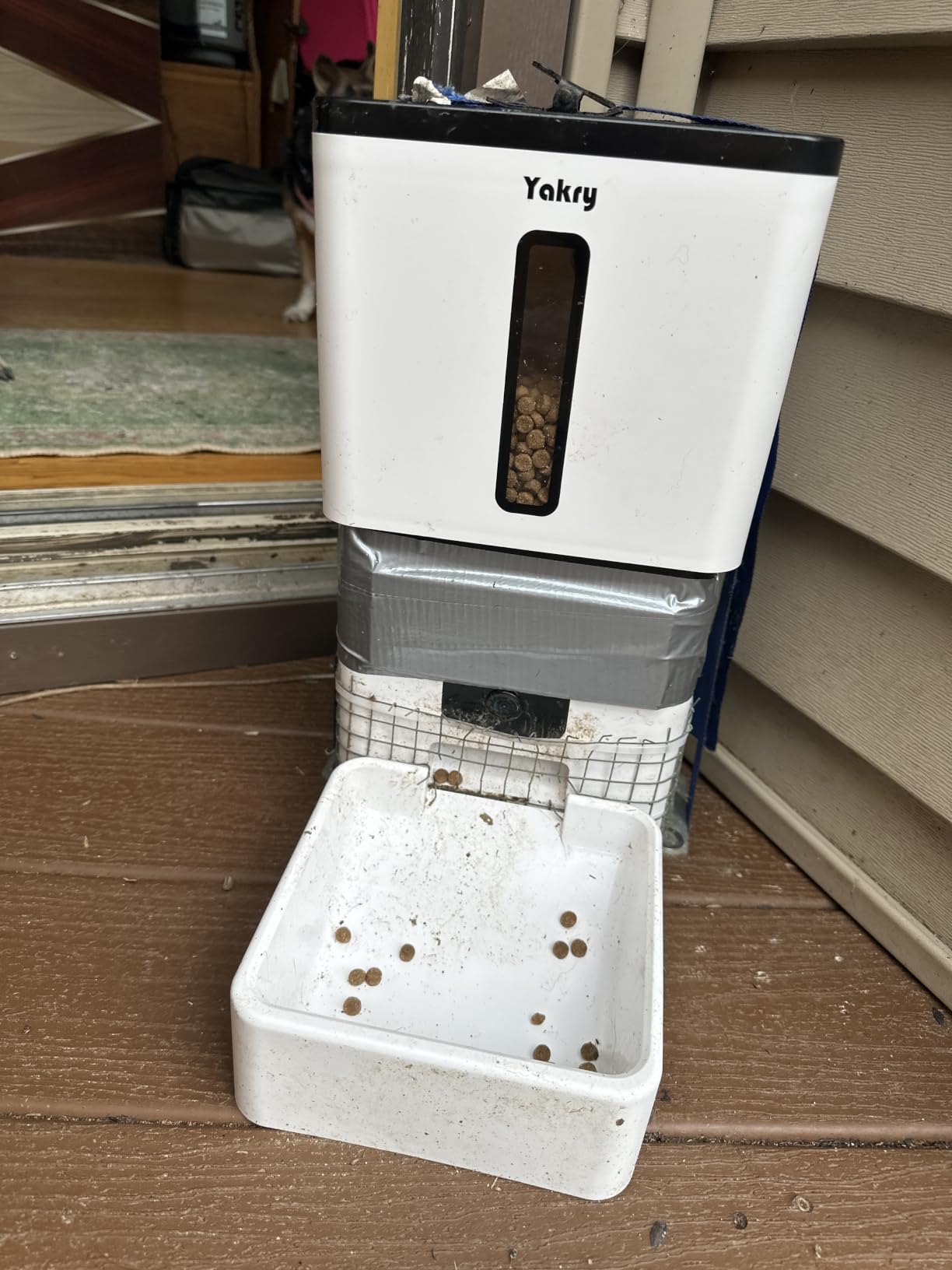 Yakry Automatic Dog Feeder with Camera - 8L/33 Cups Smart Dog Feeder customer photo 1