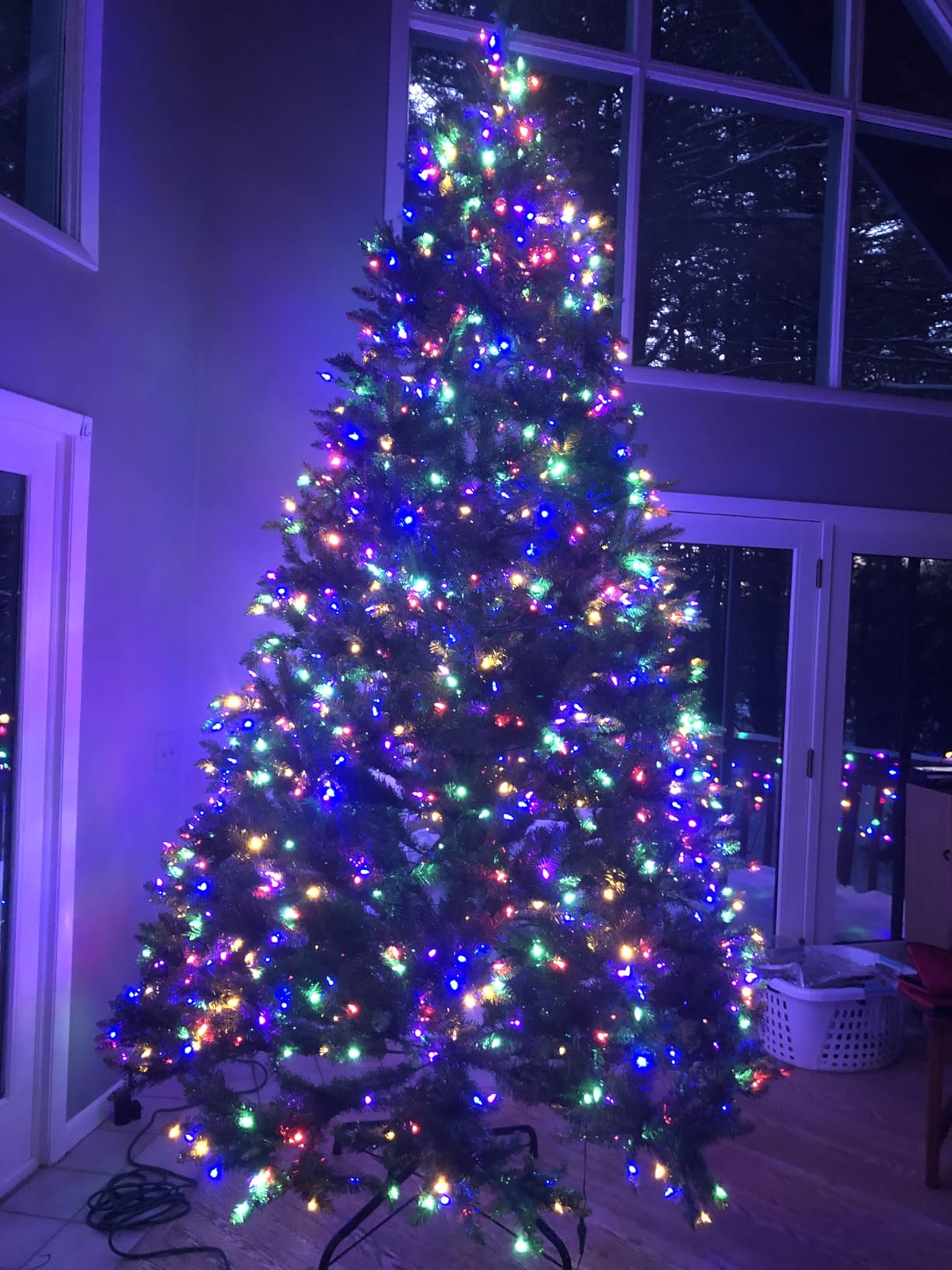 Liberty Lifestyle Christmas Tree 9 ft- Pre-Lit White and Multi-Color Premium LED Lights - Artificial Full Christmas Tree Includes Stand, Remote, and Free Bag customer photo 2