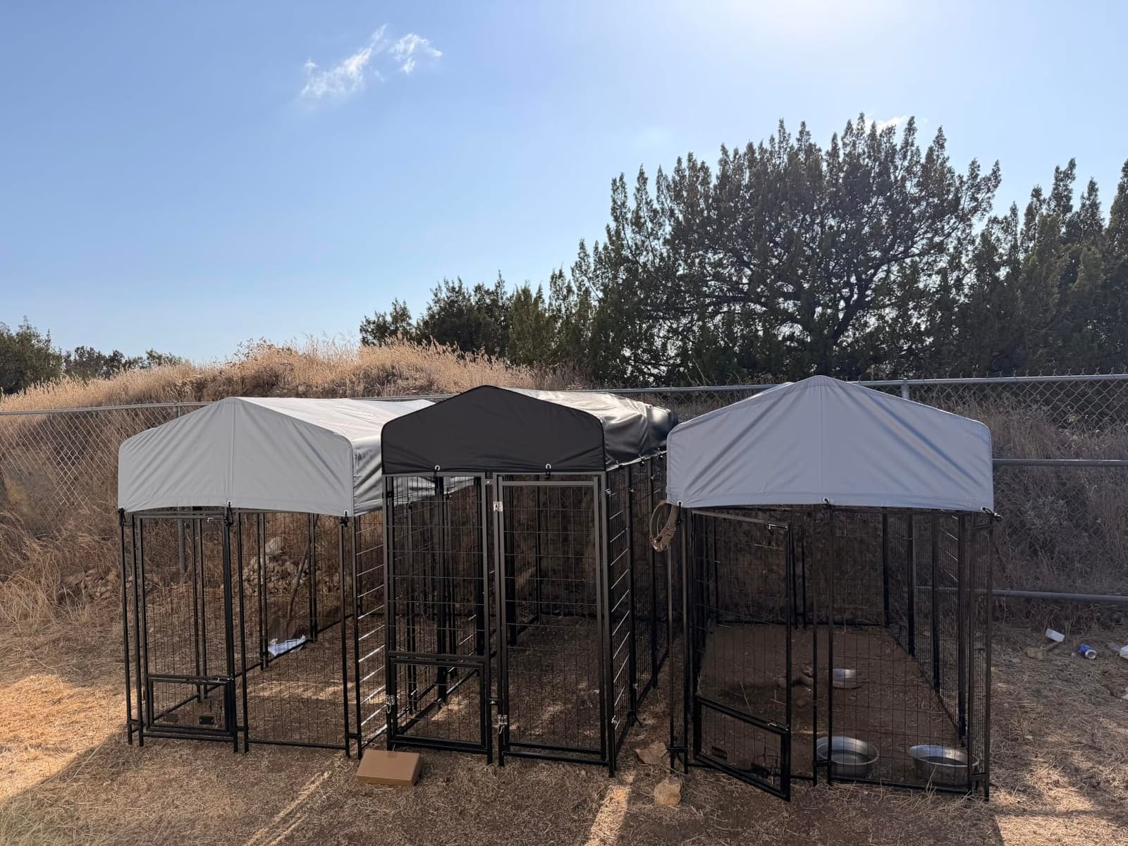 Sino Luban Outdoor Dog Kennel Outside Run with Doggy Door, Swivel Feeder&Roof - 8x4x6FT Large Dog Kennels Pens Outside for Large Dogs Breed- Heavy Duty Cage Yard (Can Connect to Your Dog House) customer photo 2