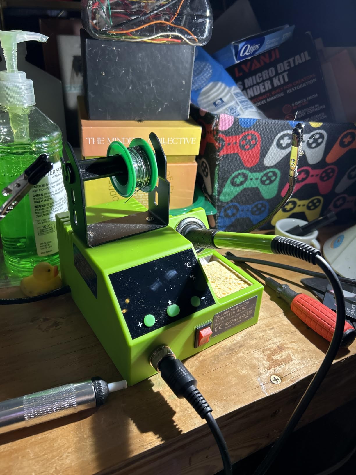 Soldering Station, 100W Digital Display Soldering Iron Station Kit with 2 Helping Hands, 356°F - 896°F, Auto Sleep, °C/°F Conversion, Solder Wire, Tips, Stand, Pump, Tweezers, Tip Cleaner, Green customer photo 1