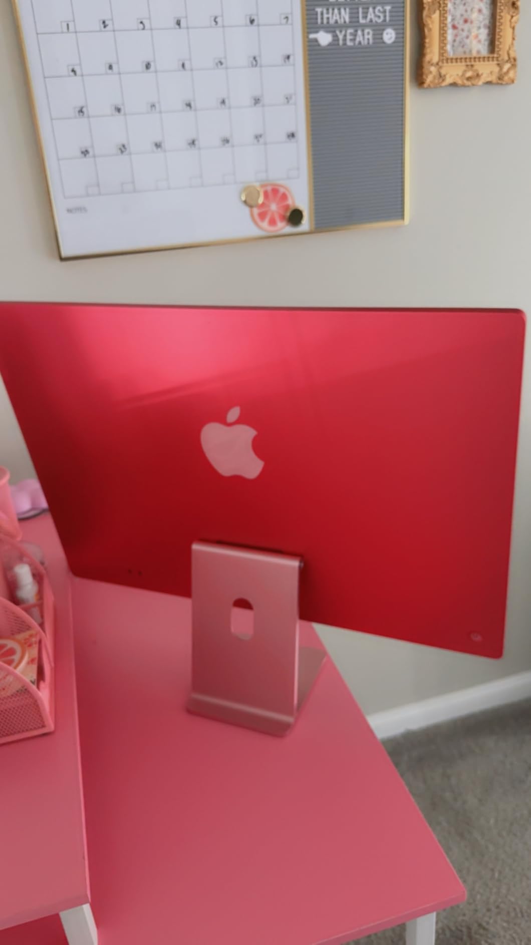 Apple 2024 iMac All-in-One Desktop Computer with M4 chip with 8-core CPU and 8-core GPU: Built for Apple Intelligence, 24-inch Retina Display, 16GB Unified Memory, 256GB SSD Storage; Silver customer photo 2