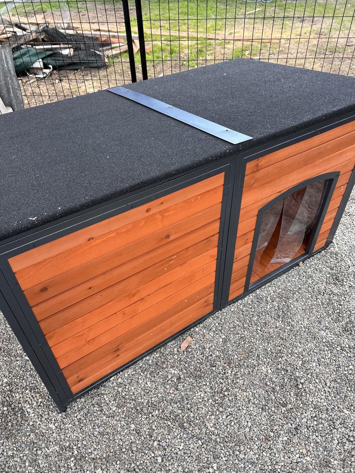 Outdoor XXL Insulated Wooden Dog House Weatherproof Chew Resistant Frame customer photo 2