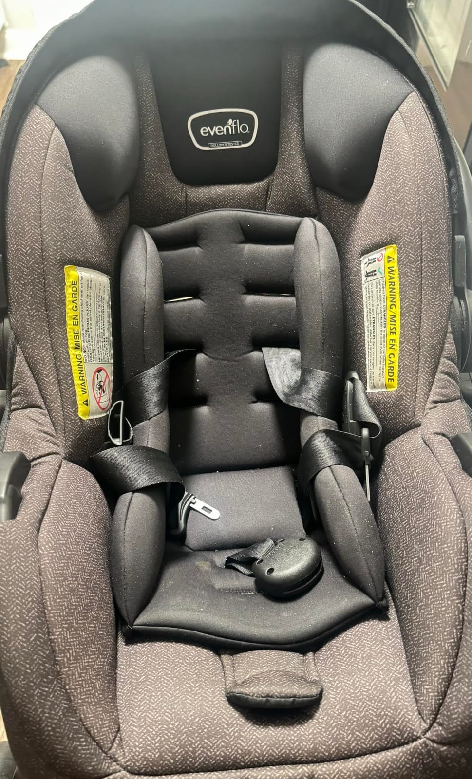 Evenflo Pivot Modular Travel System w/LiteMax Preemie and Infant Car Seat customer photo 1