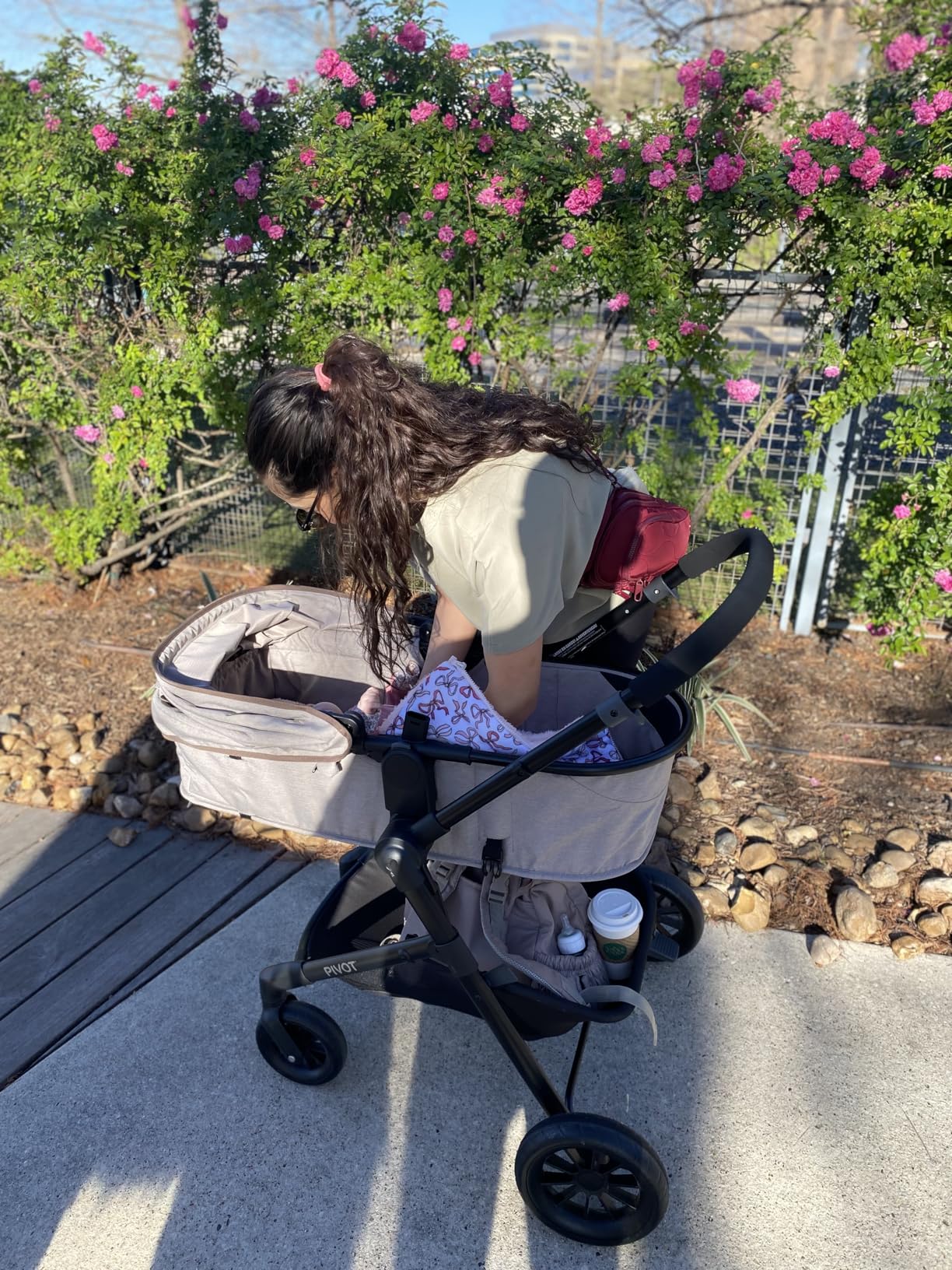 Evenflo Pivot Modular Travel System w/LiteMax Preemie and Infant Car Seat customer photo 2