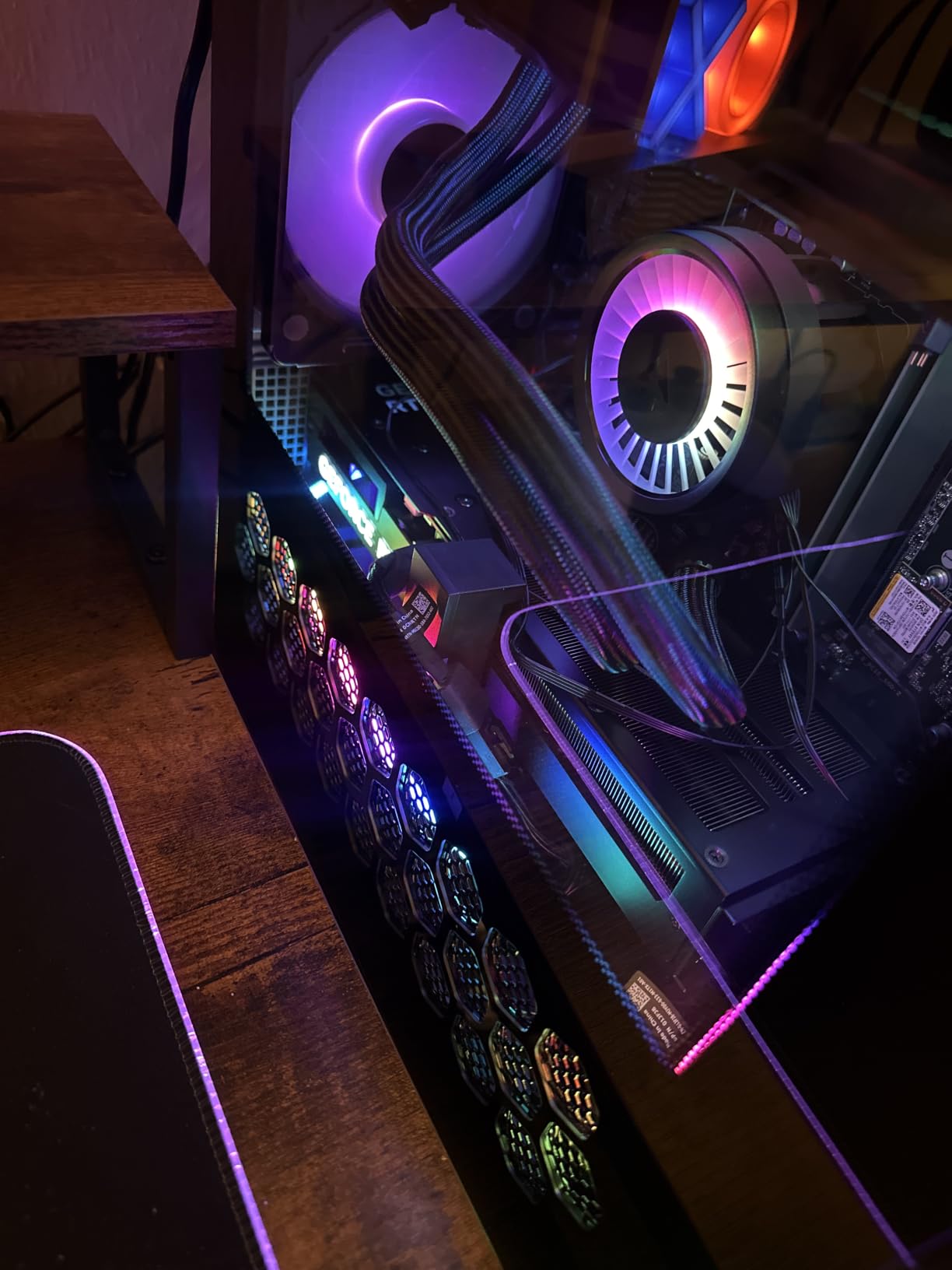 Alienware Aurora Gaming Desktop, RTX 5070, Intel Core Ultra 7 265F customer photo 2