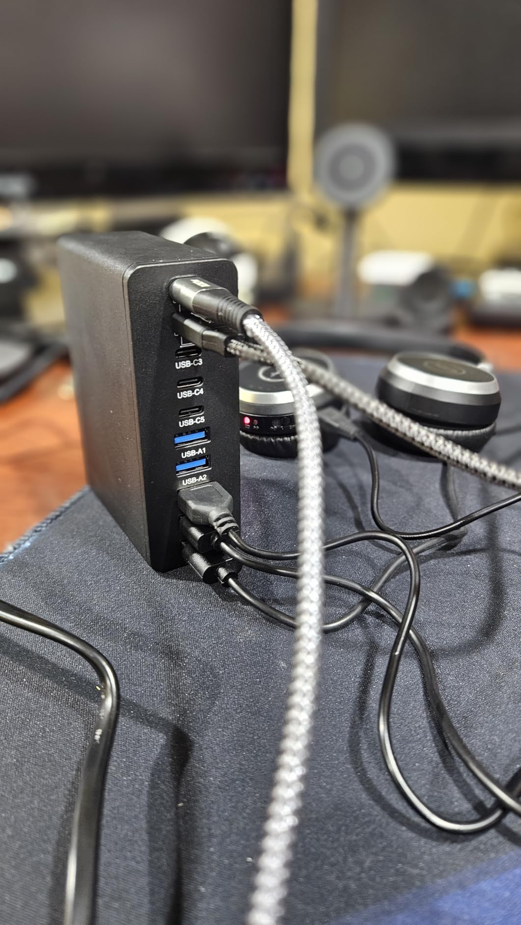 320W USB C Charger Block, MGRNPONY 10-Port GaN USB C Charging Station Black customer photo 1